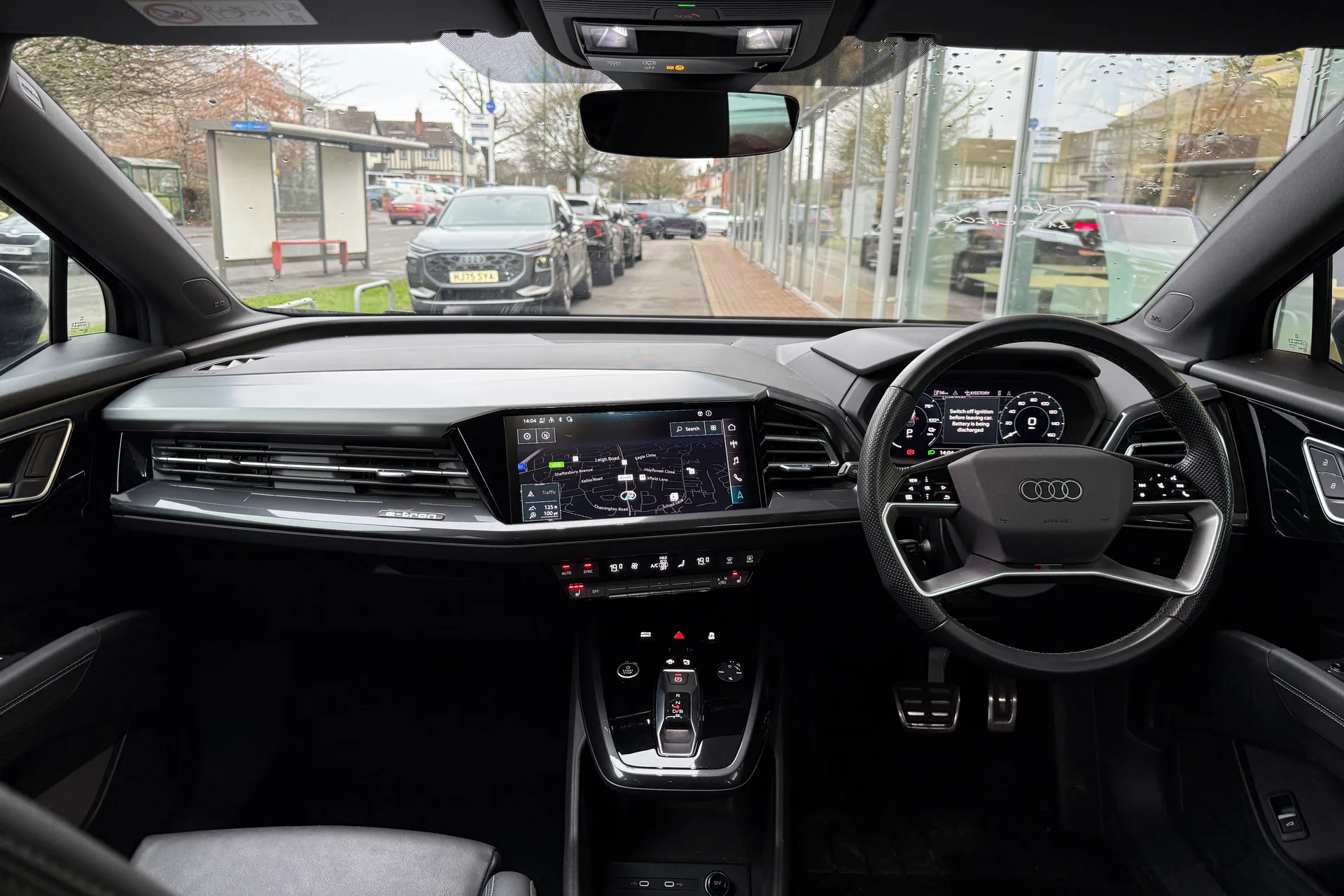 Audi Q4 thumbnail image number 3