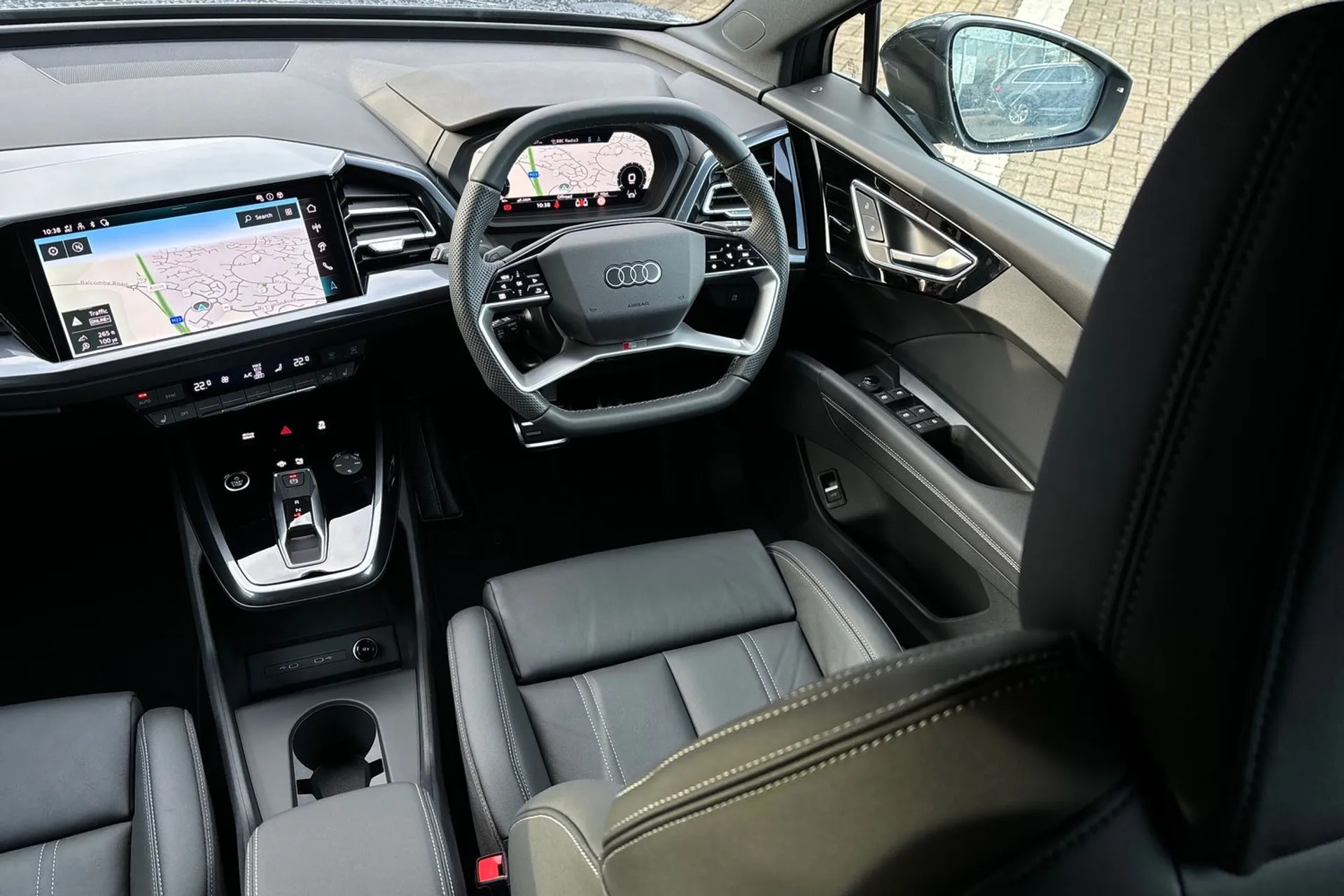 Audi Q4 thumbnail image number 33