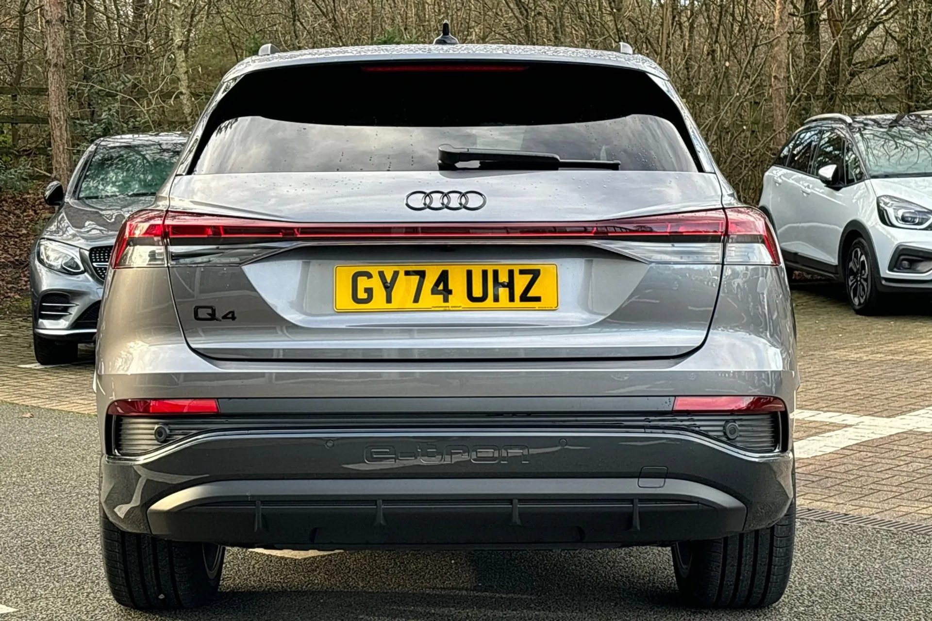 Audi Q4 thumbnail image number 7