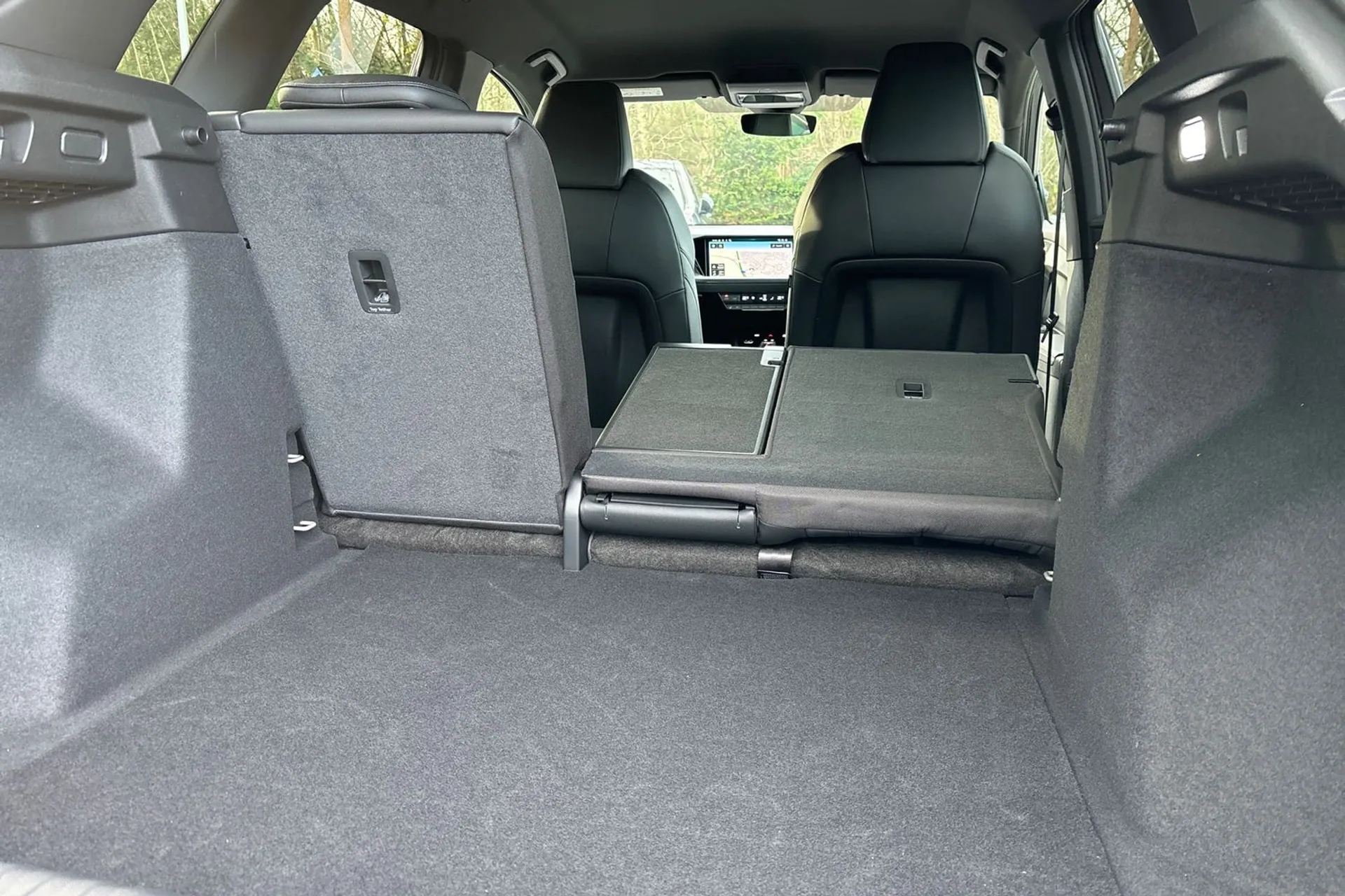 Audi Q4 thumbnail image number 20