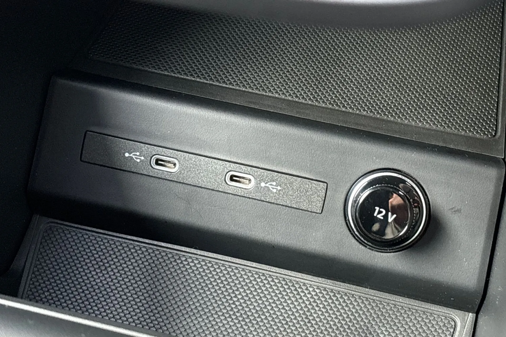 Audi Q4 thumbnail image number 43