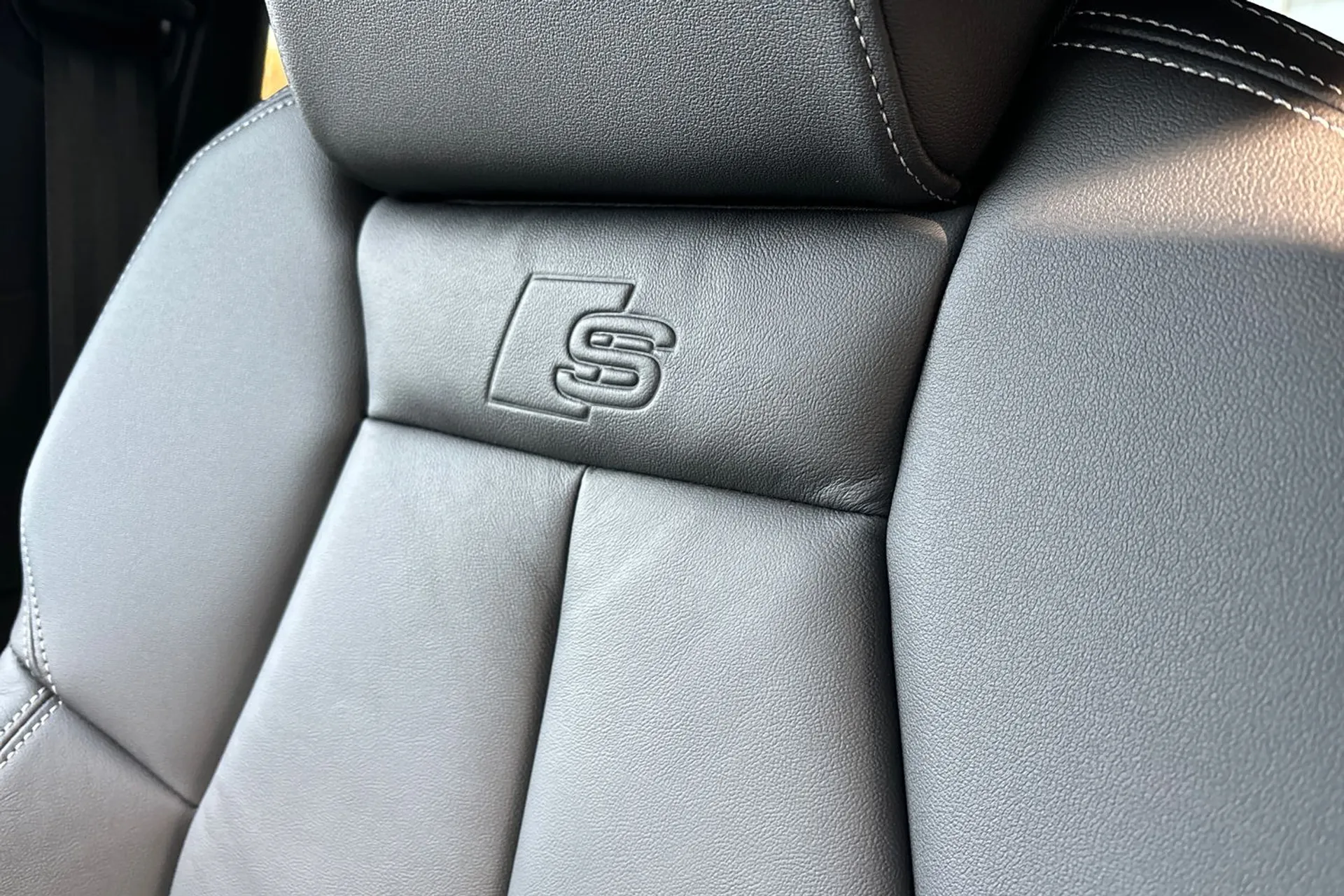Audi Q4 thumbnail image number 44