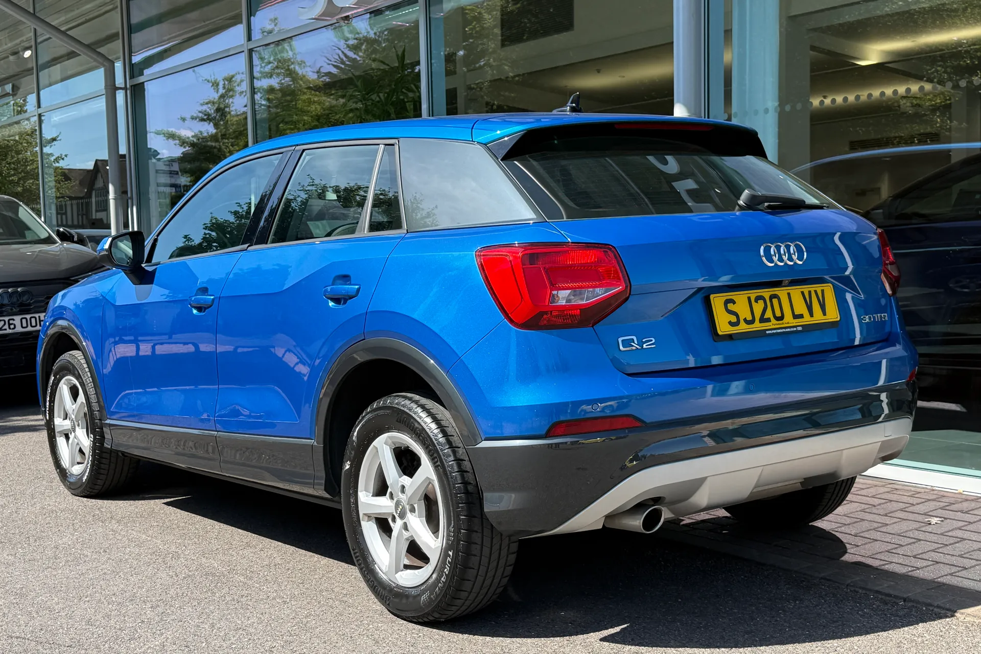 Audi Q2 thumbnail image number 3