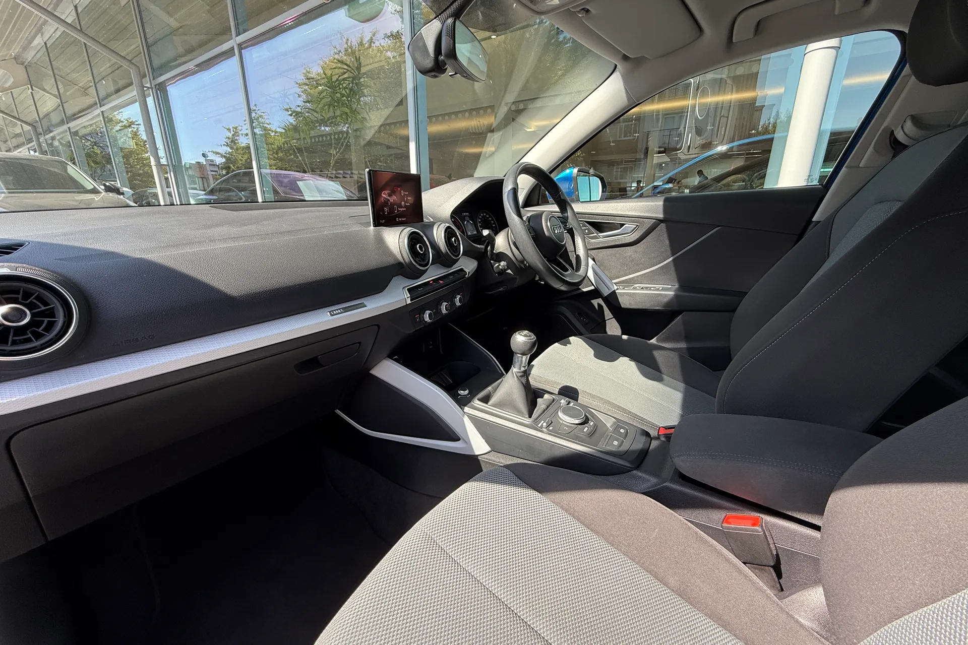 Audi Q2 thumbnail image number 2