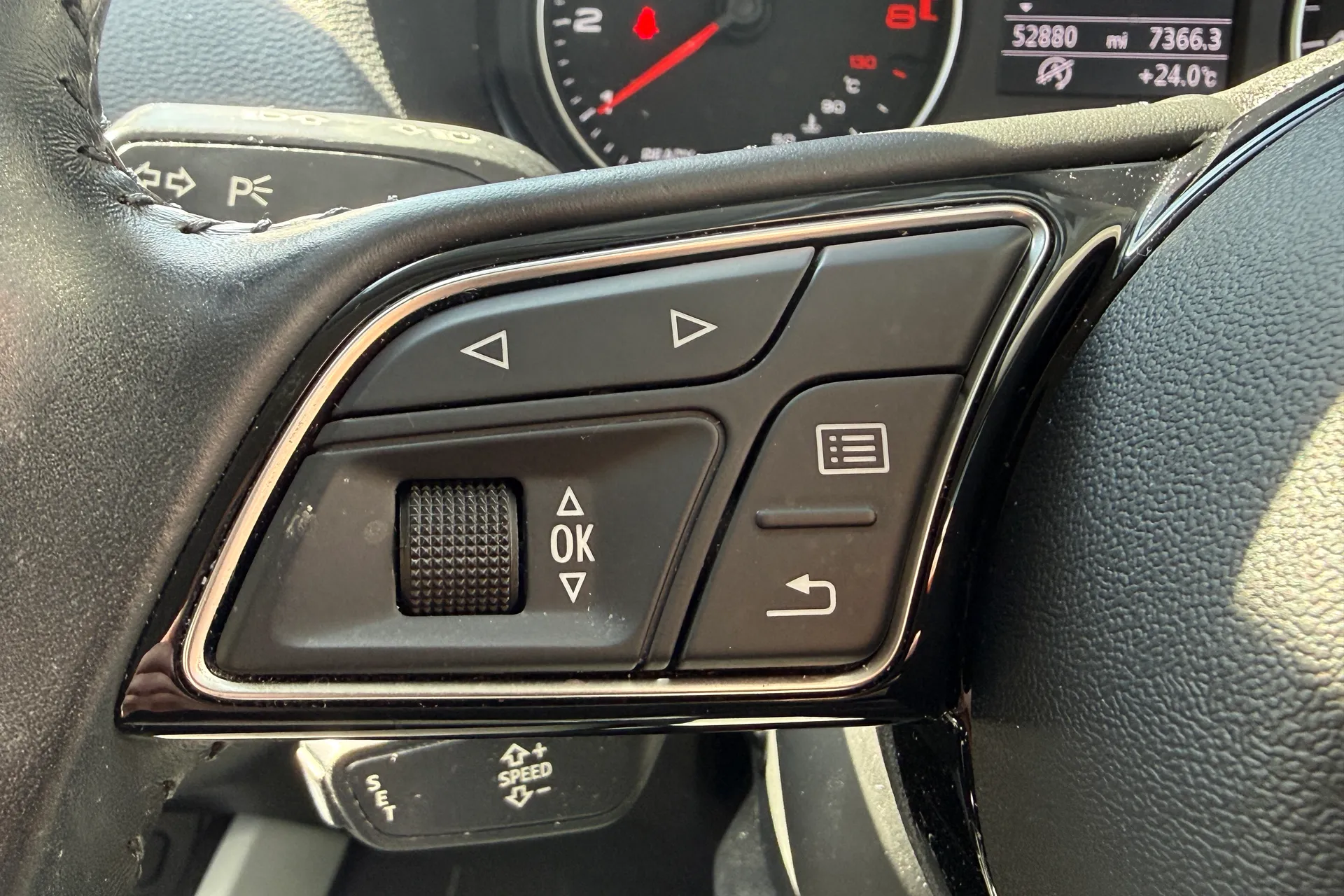 Audi Q2 thumbnail image number 13
