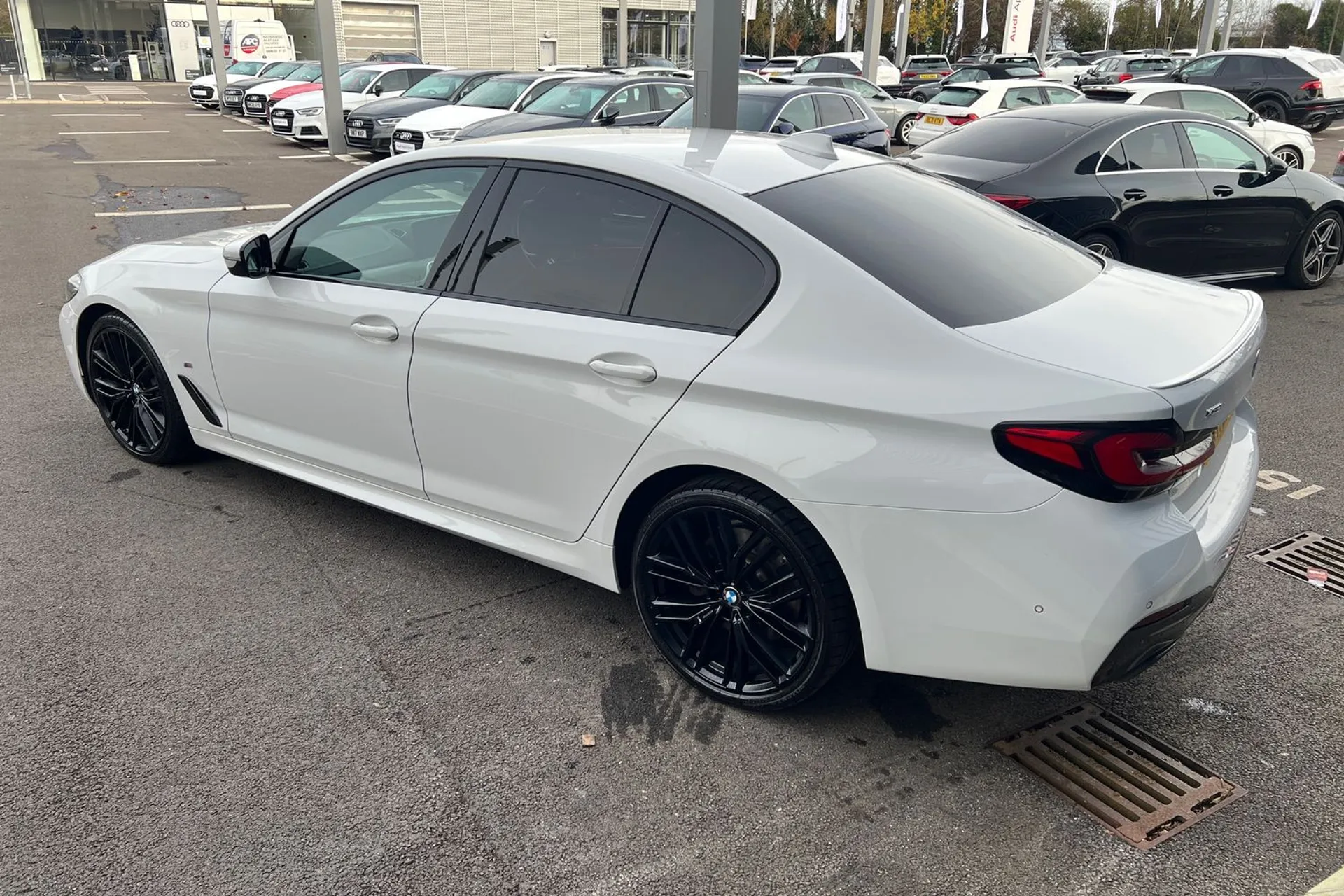 BMW 5 SERIES thumbnail image number 7
