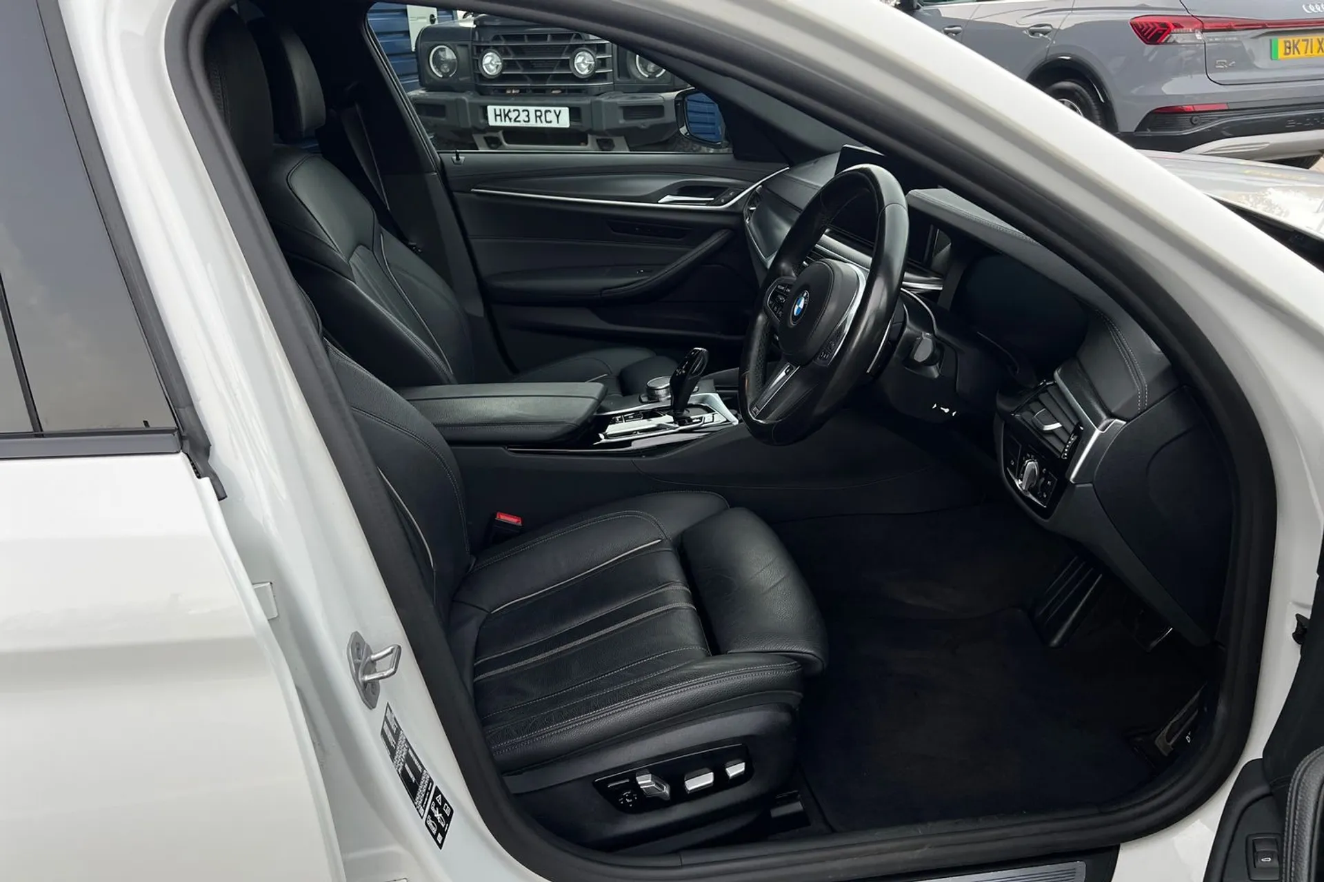 BMW 5 SERIES thumbnail image number 23
