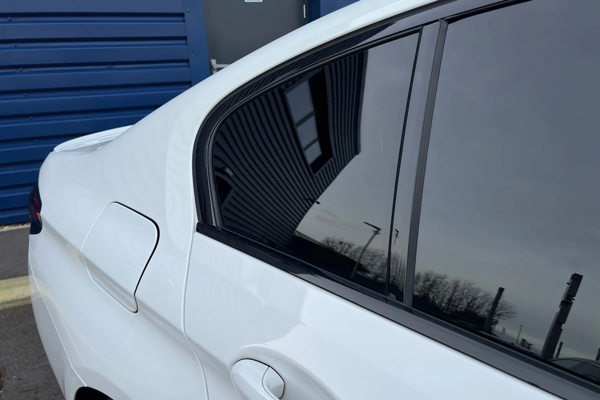 BMW 5 SERIES thumbnail image number 12