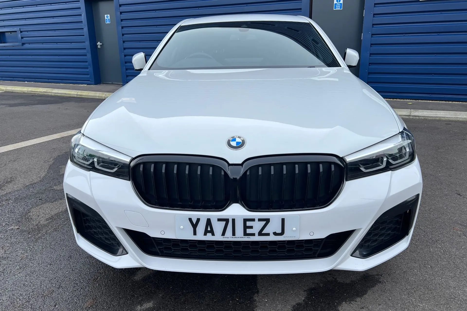 BMW 5 SERIES thumbnail image number 10