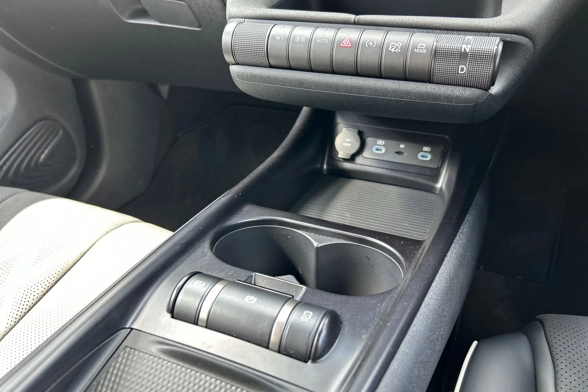 BYD DOLPHIN thumbnail image number 42