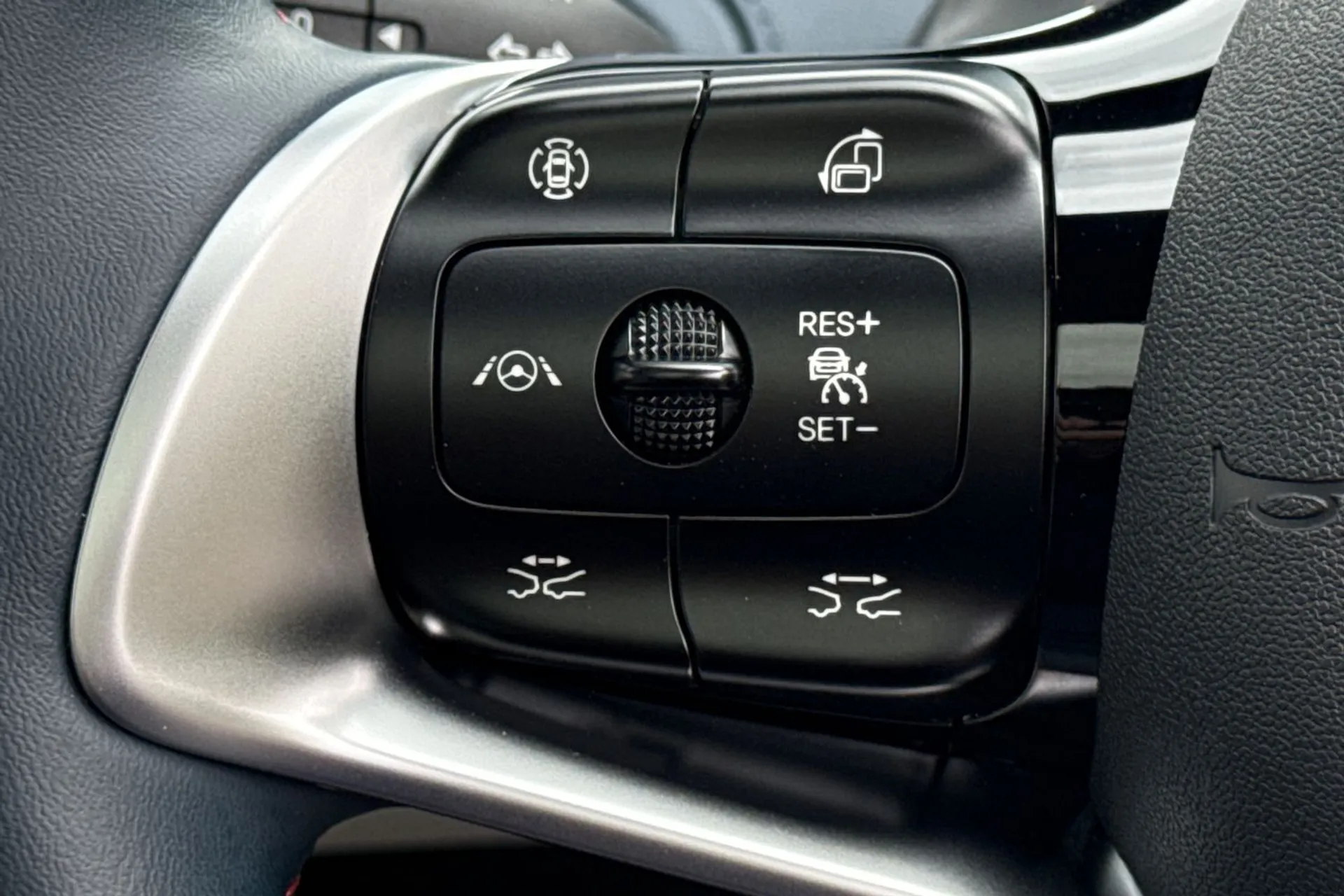 BYD ATTO 3 thumbnail image number 43