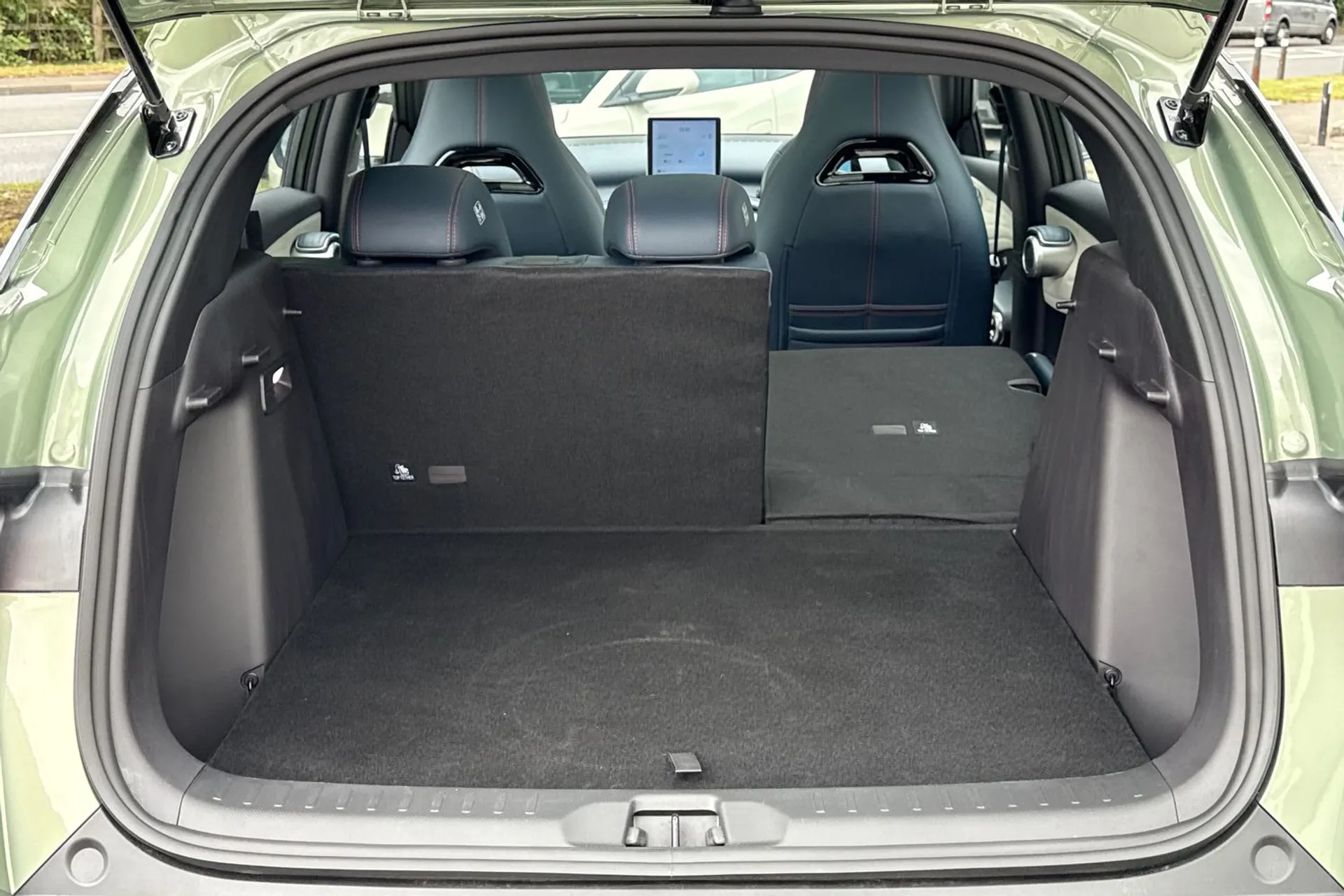 BYD ATTO 3 thumbnail image number 34