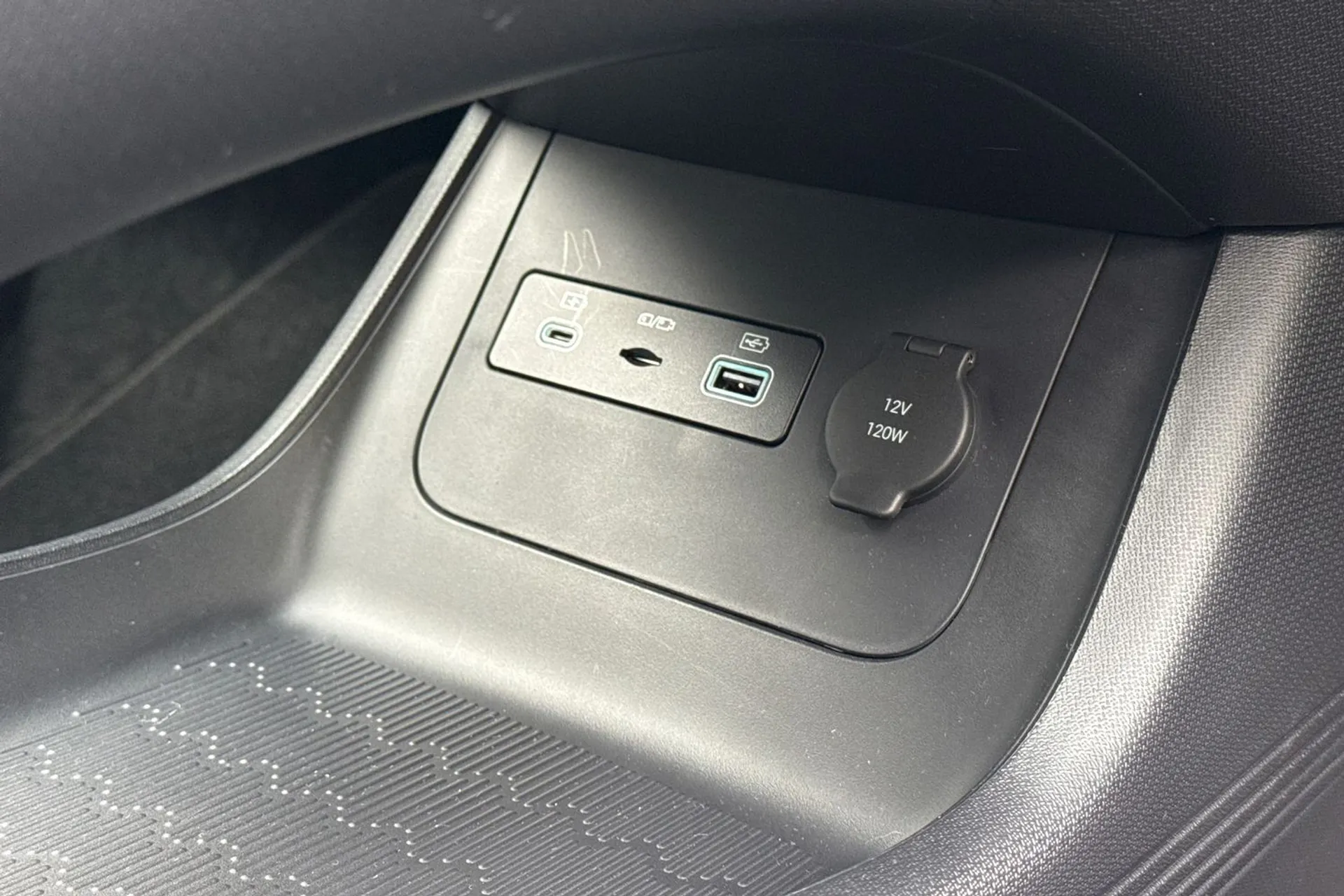 BYD ATTO 3 thumbnail image number 54