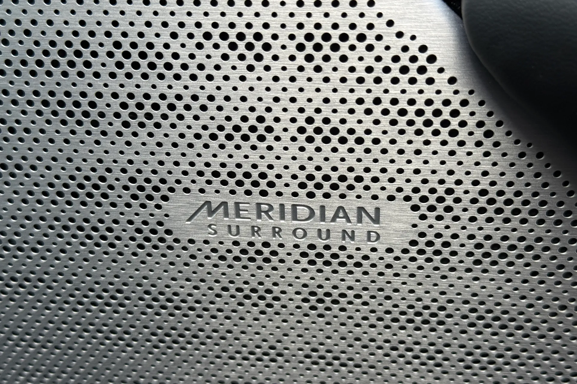 LAND ROVER RANGE ROVER VELAR thumbnail image number 21