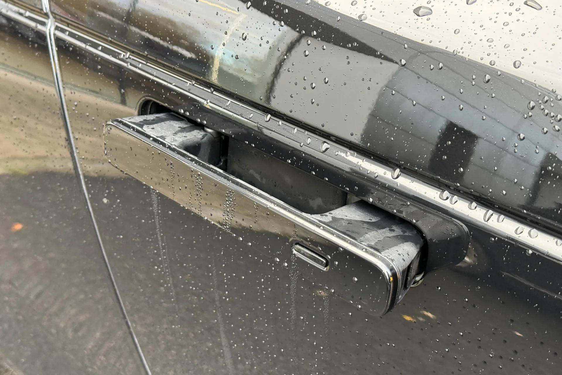 LAND ROVER RANGE ROVER VELAR thumbnail image number 37