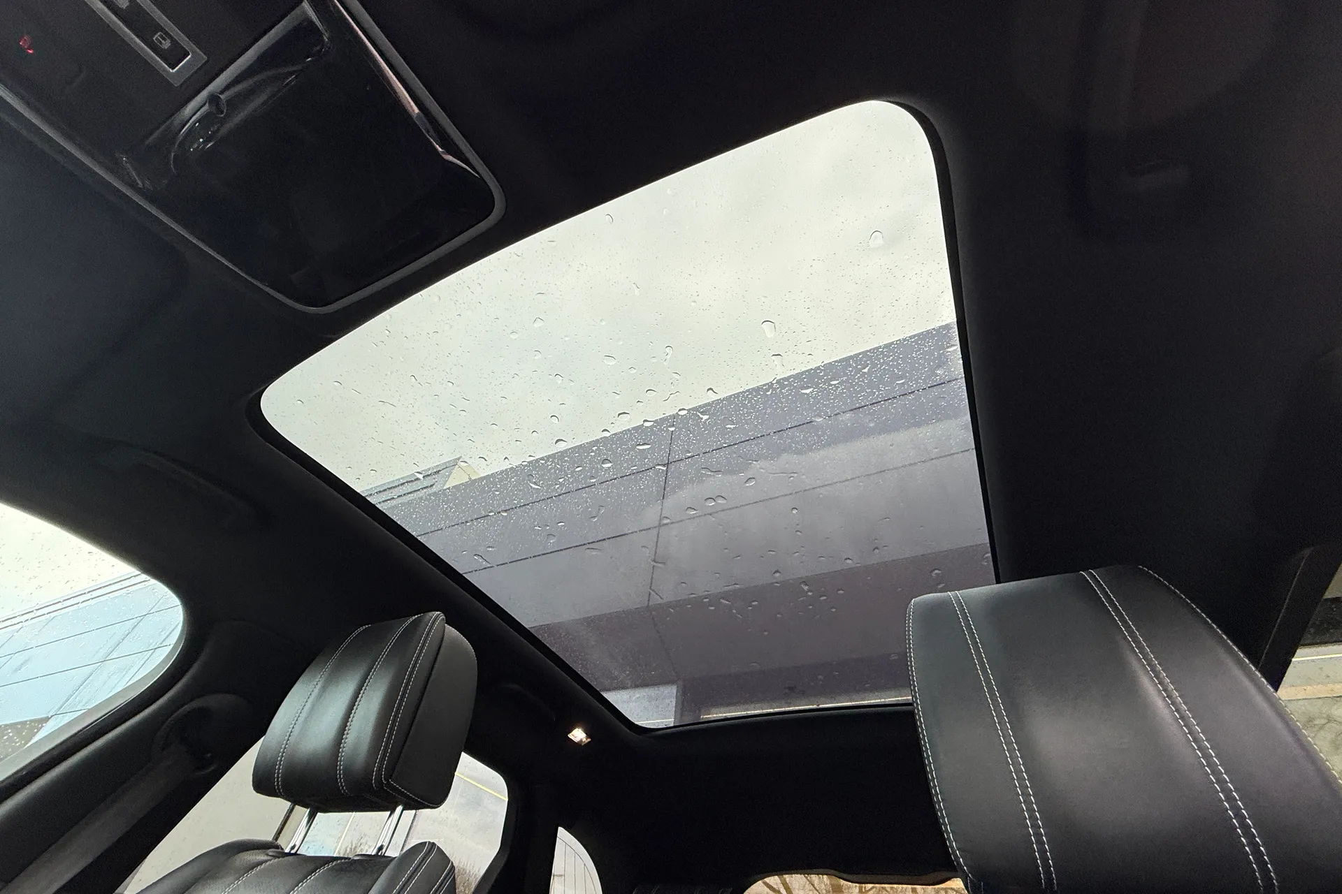 LAND ROVER RANGE ROVER VELAR thumbnail image number 5