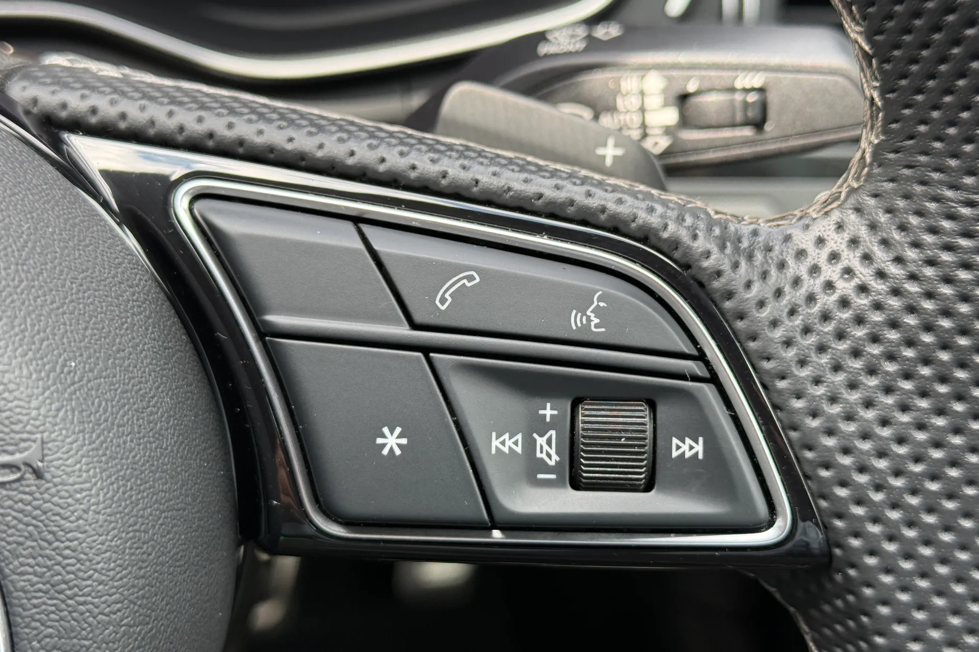 Audi A5 thumbnail image number 24