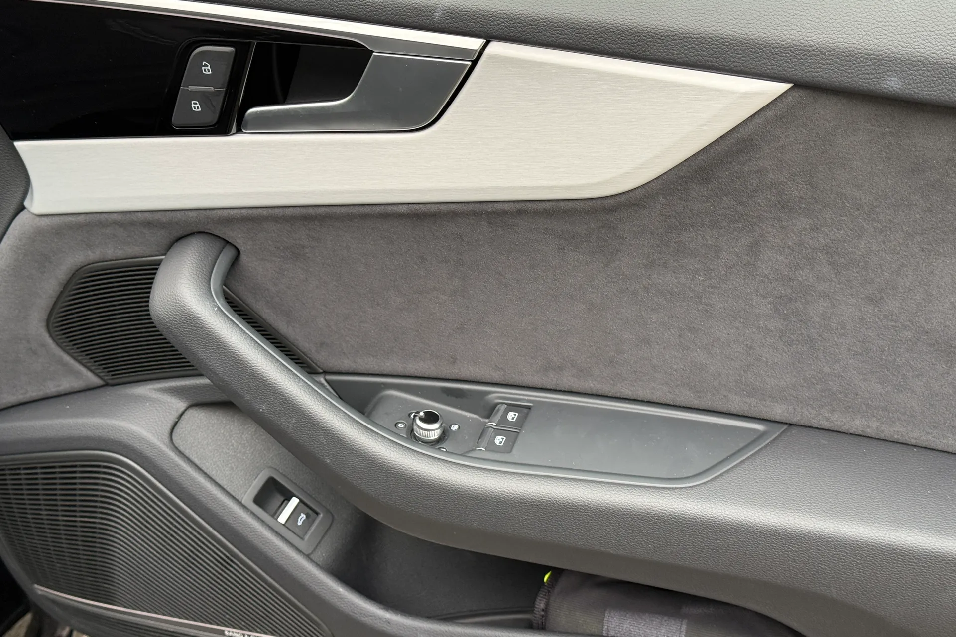 Audi A5 thumbnail image number 41