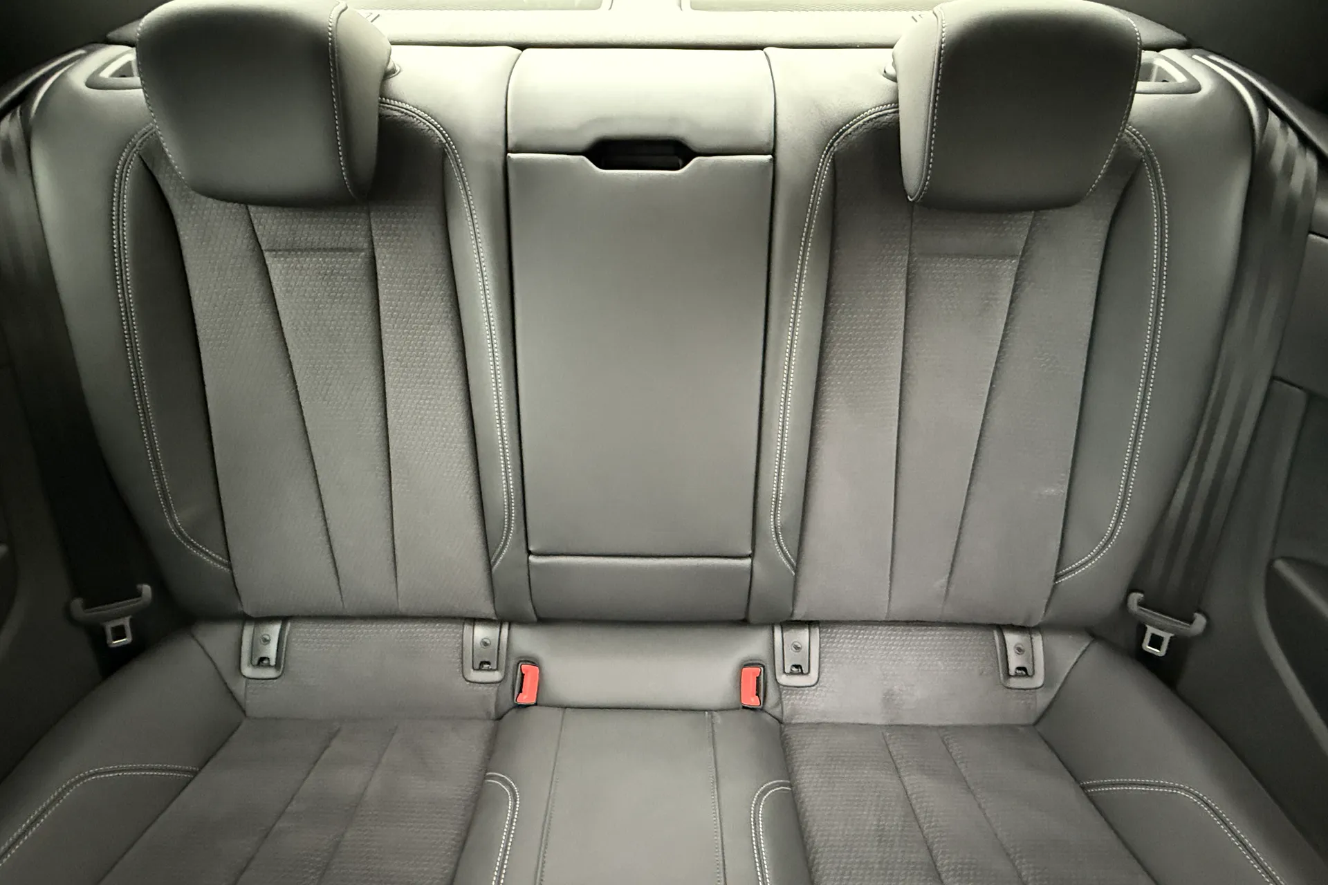 Audi A5 thumbnail image number 26