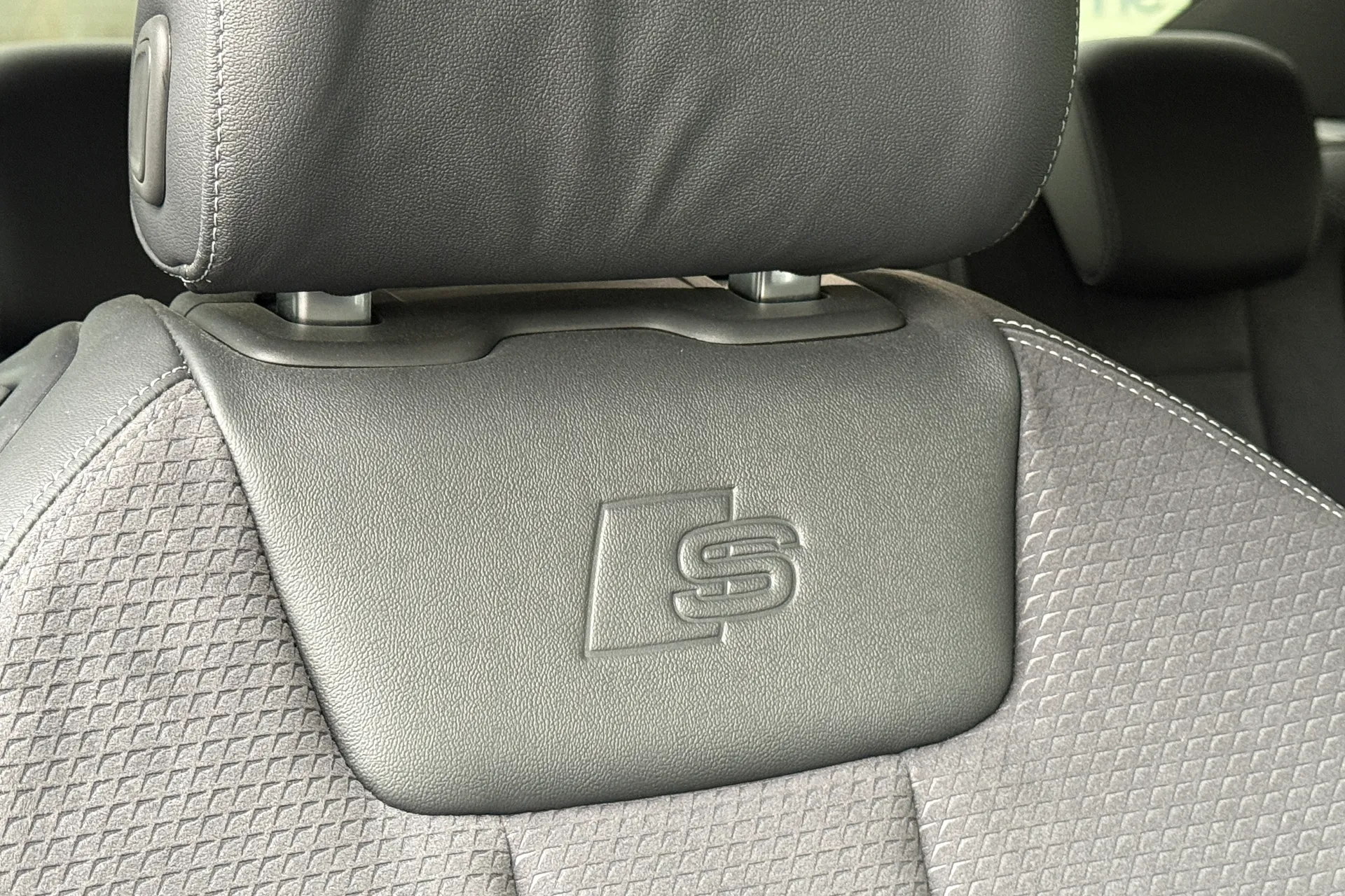 Audi A5 thumbnail image number 59