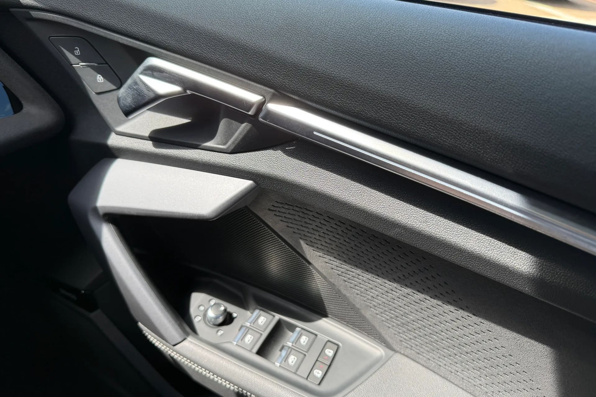 Audi A3 thumbnail image number 28