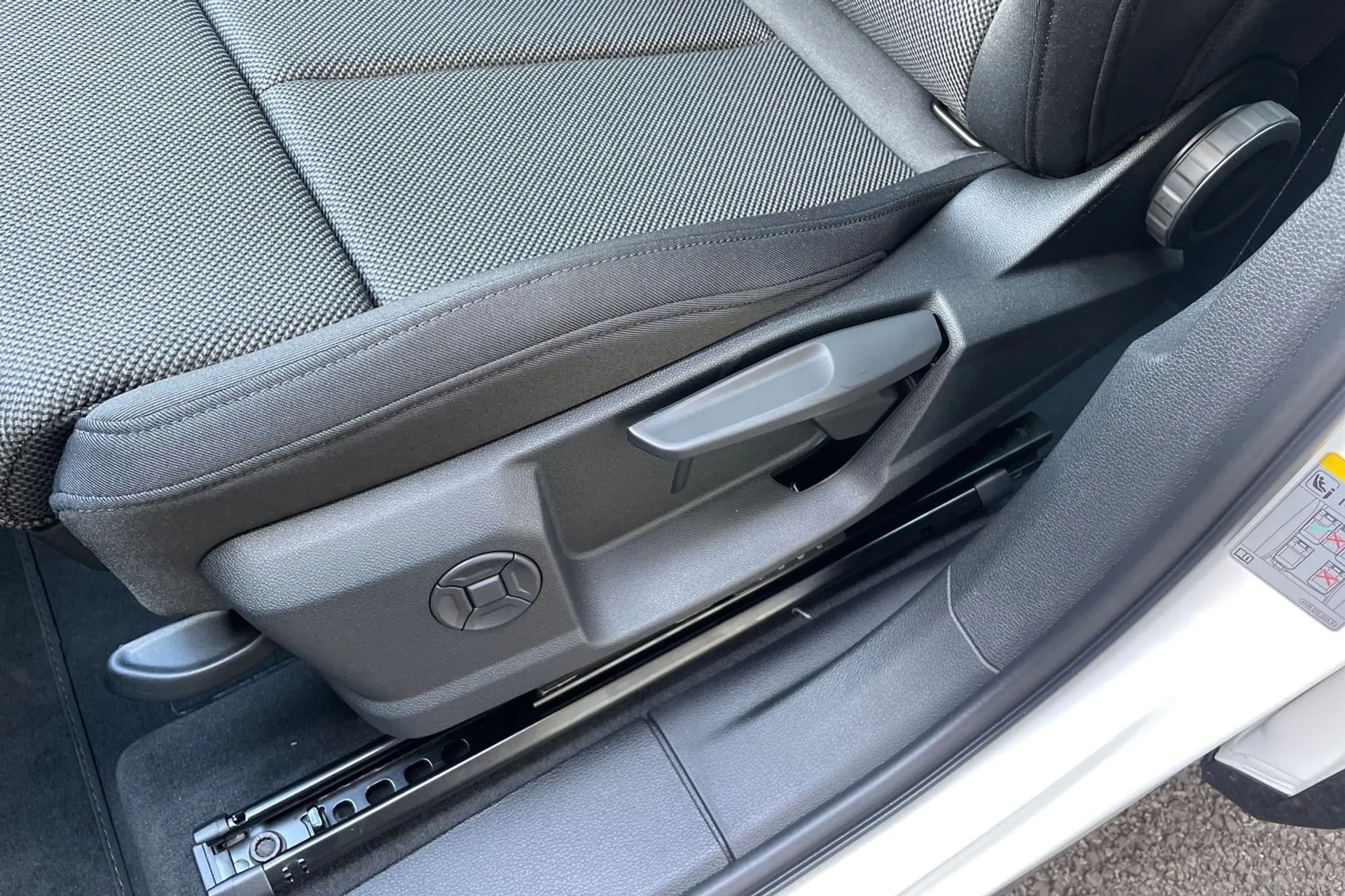 Audi Q3 thumbnail image number 28