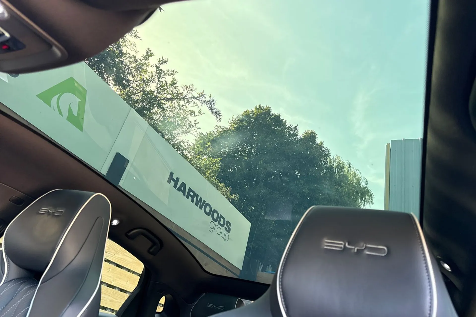 BYD SEAL thumbnail image number 31