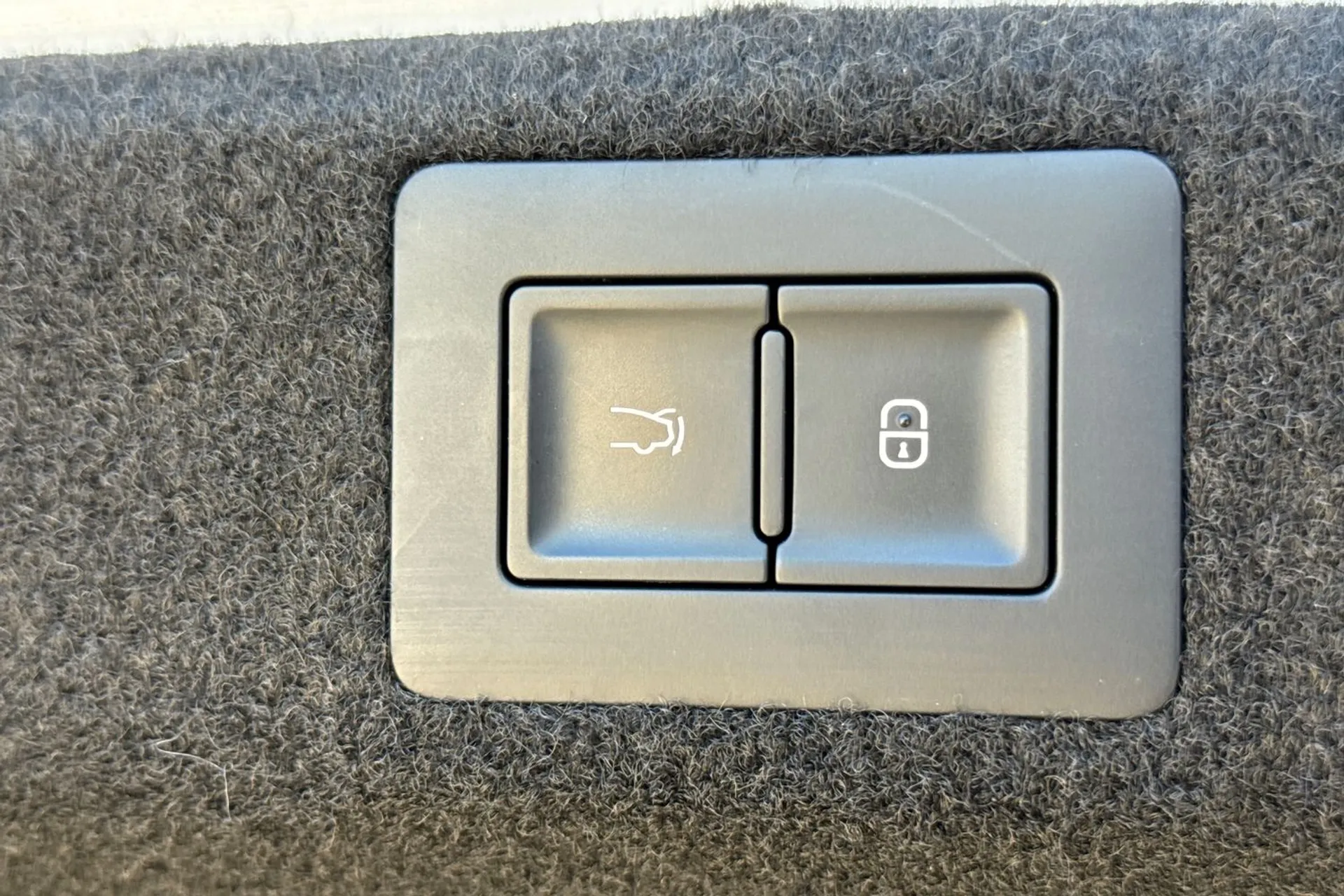 BYD SEAL thumbnail image number 21