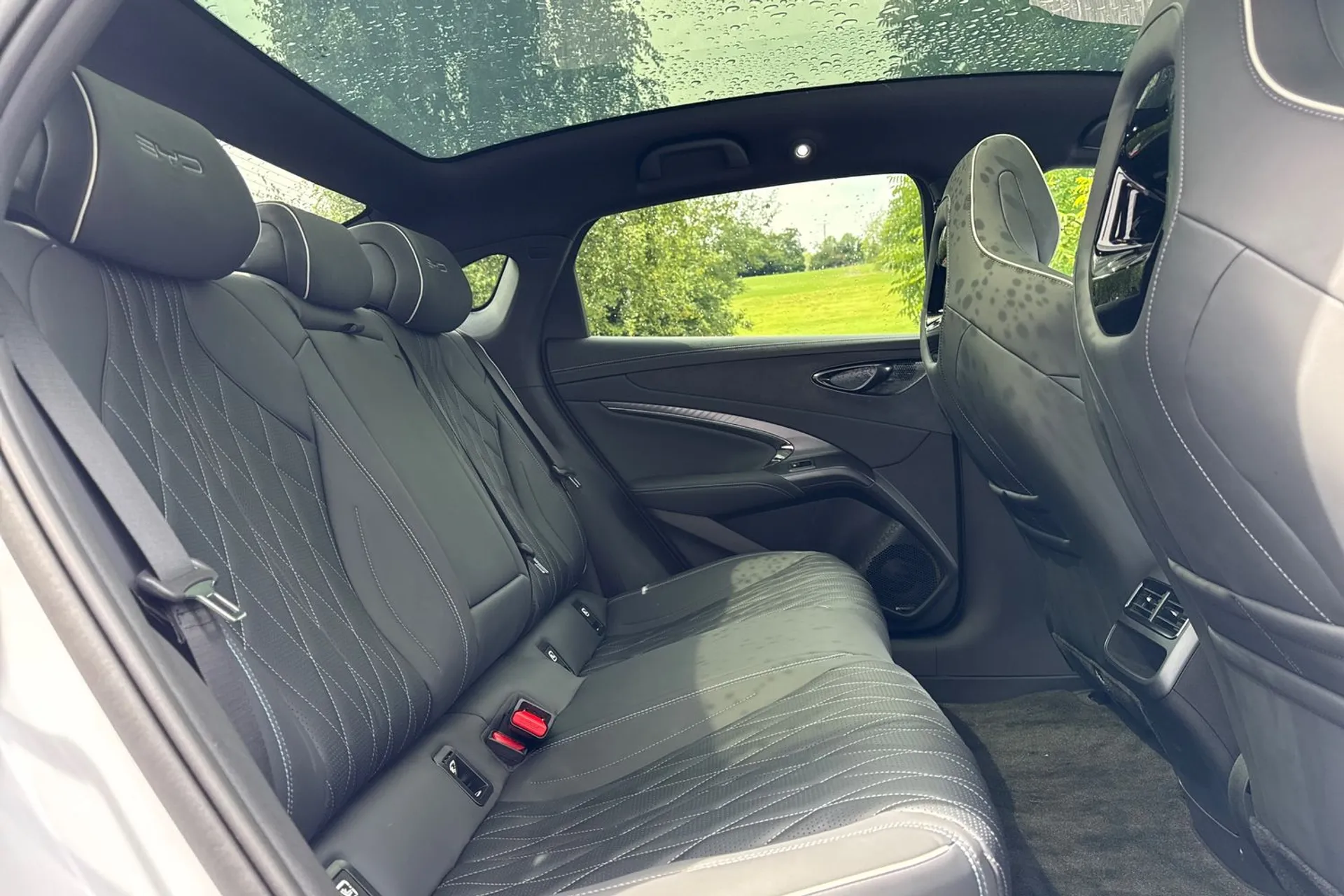 BYD SEAL thumbnail image number 24