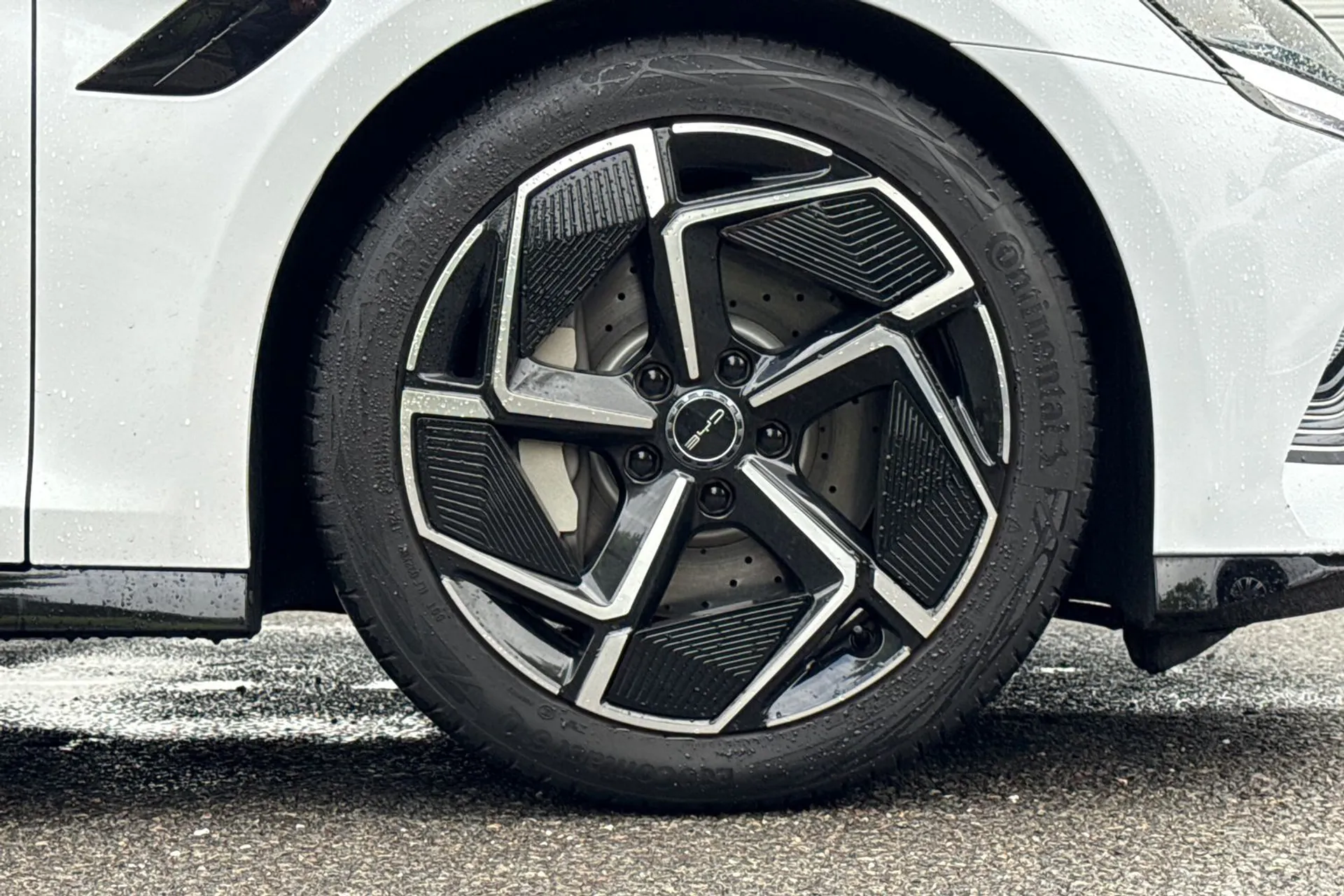 BYD SEAL thumbnail image number 14