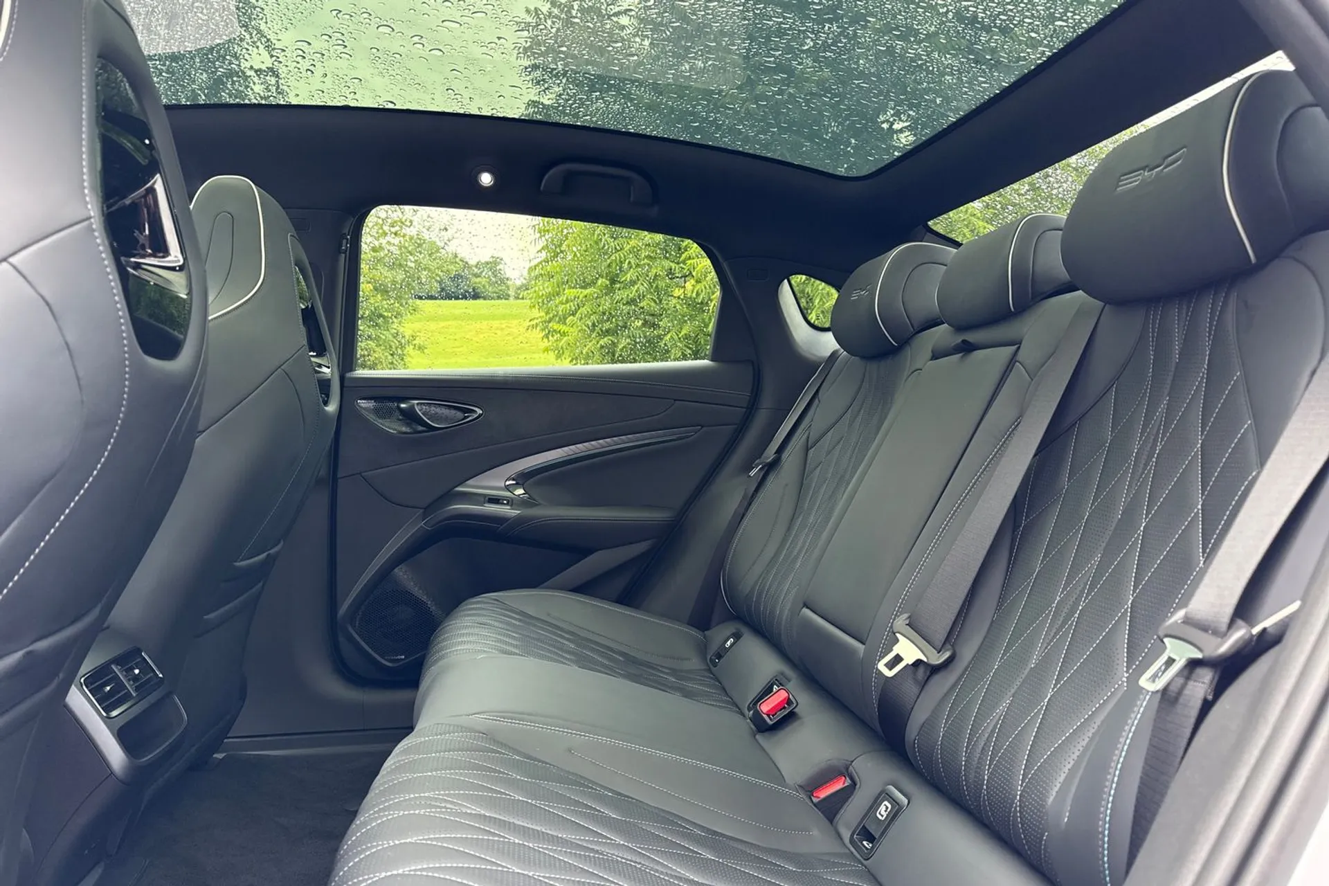 BYD SEAL thumbnail image number 31