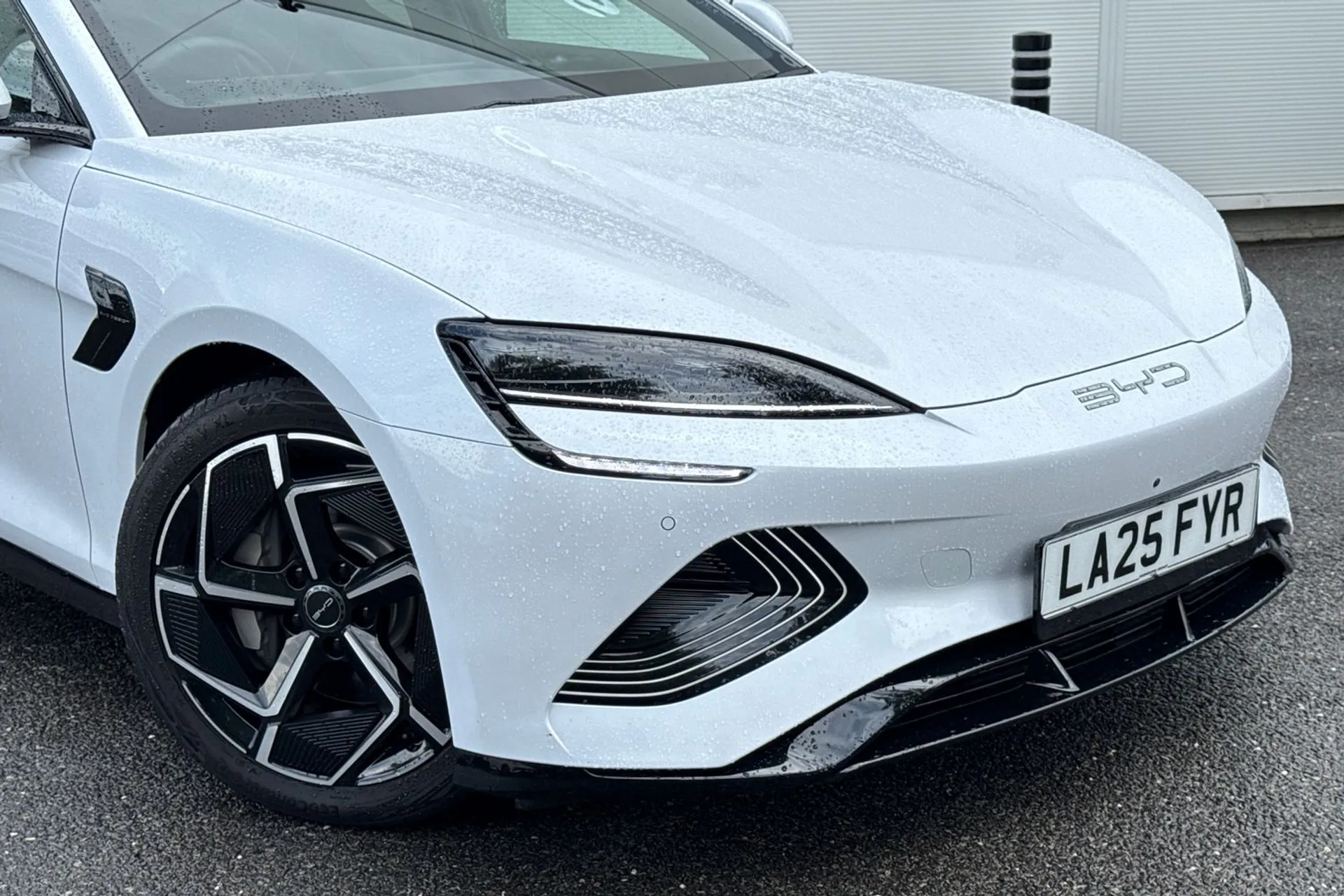 BYD SEAL thumbnail image number 8