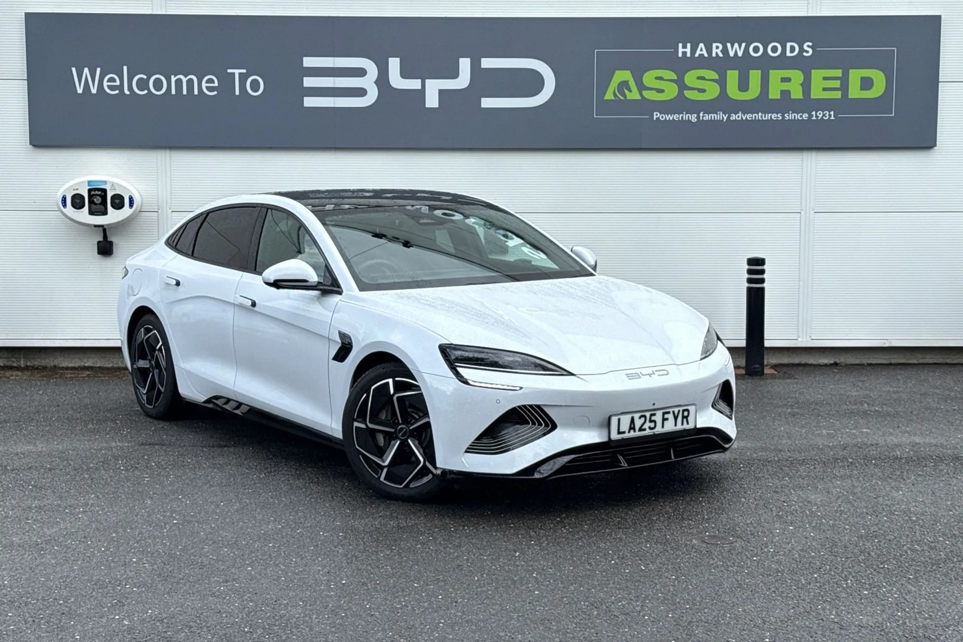 BYD SEAL focused image