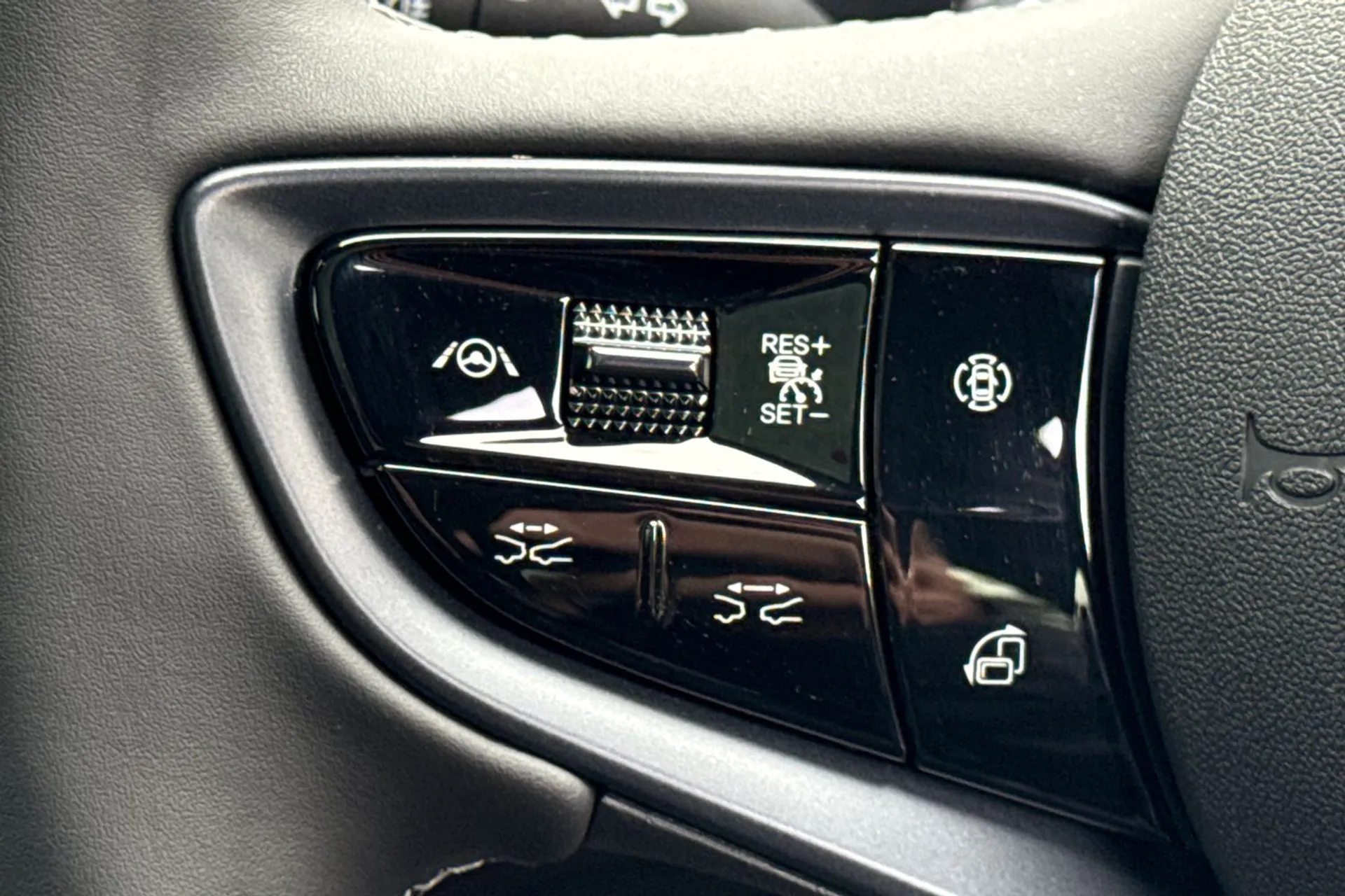 BYD SEAL thumbnail image number 40