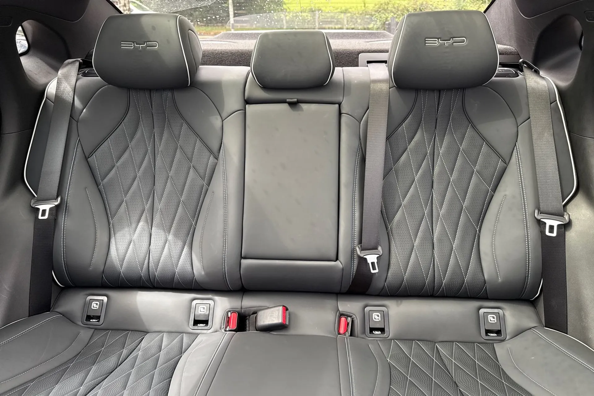 BYD SEAL thumbnail image number 34