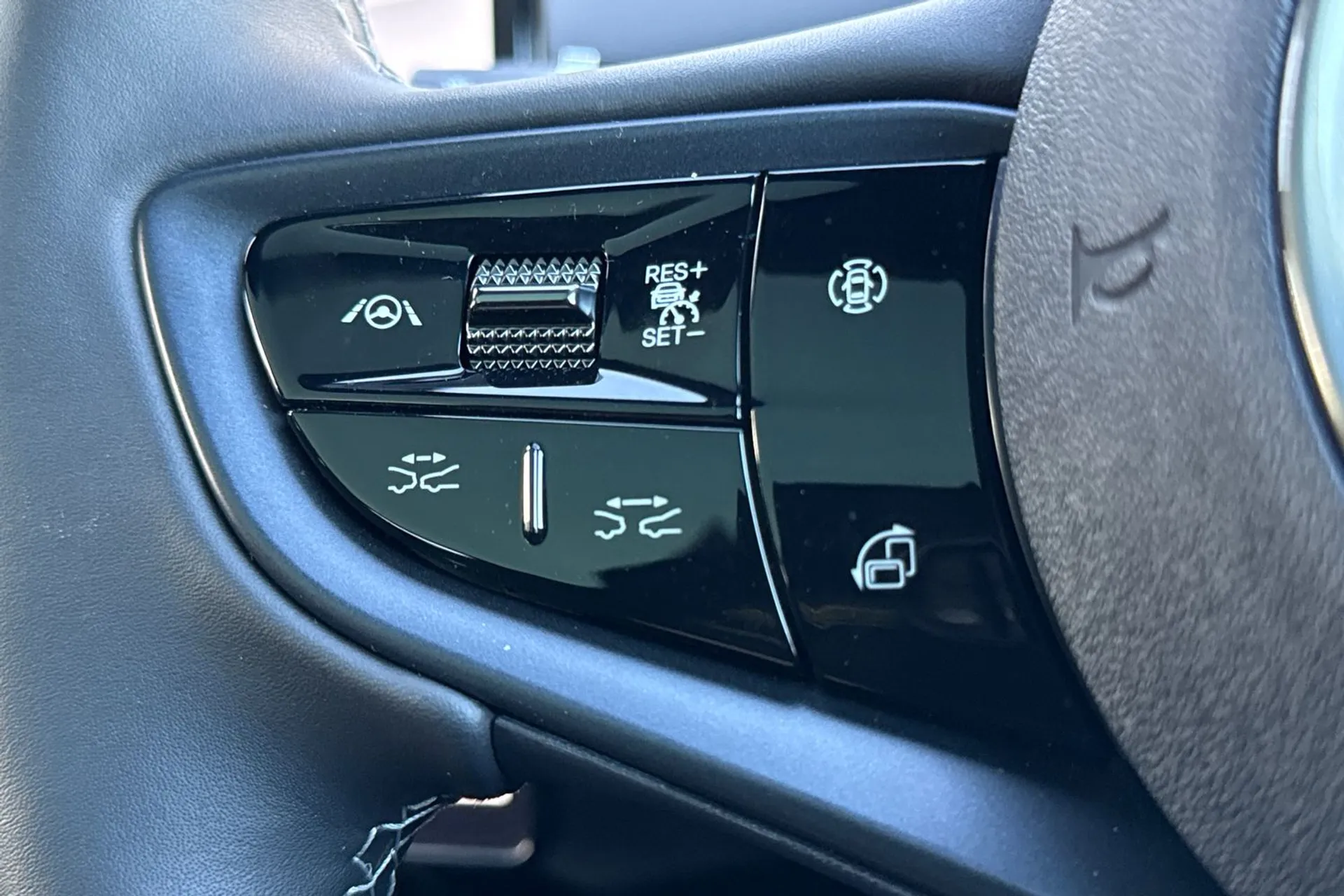 BYD SEAL thumbnail image number 38