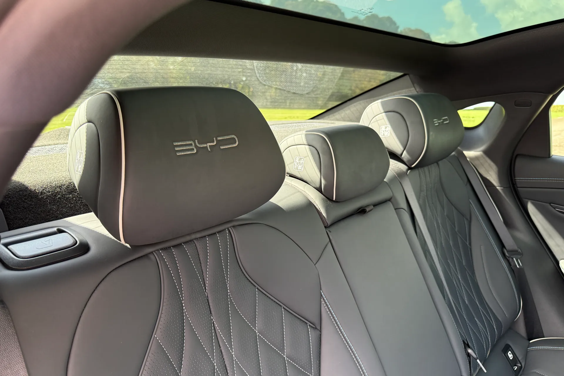 BYD SEAL thumbnail image number 24