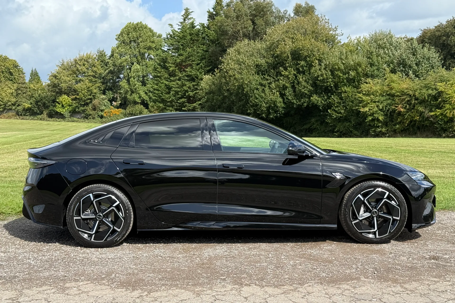 BYD SEAL thumbnail image number 2