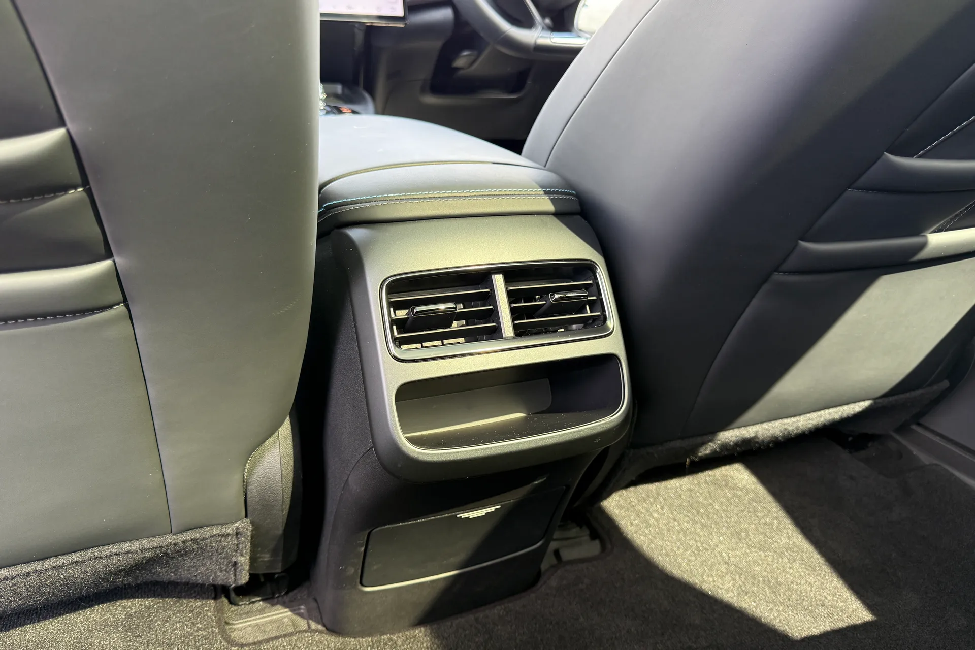 BYD SEAL thumbnail image number 32