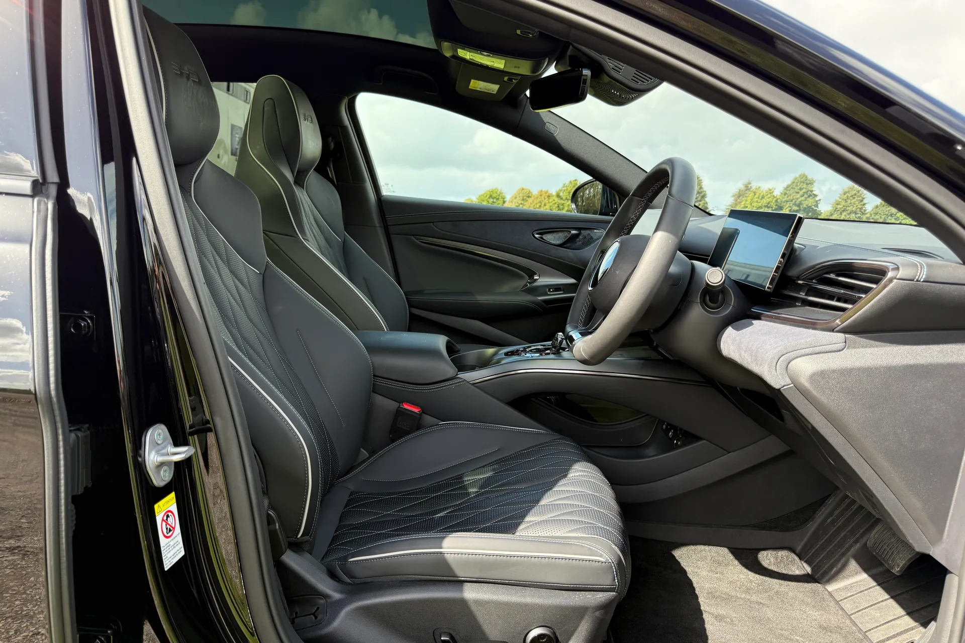 BYD SEAL thumbnail image number 25