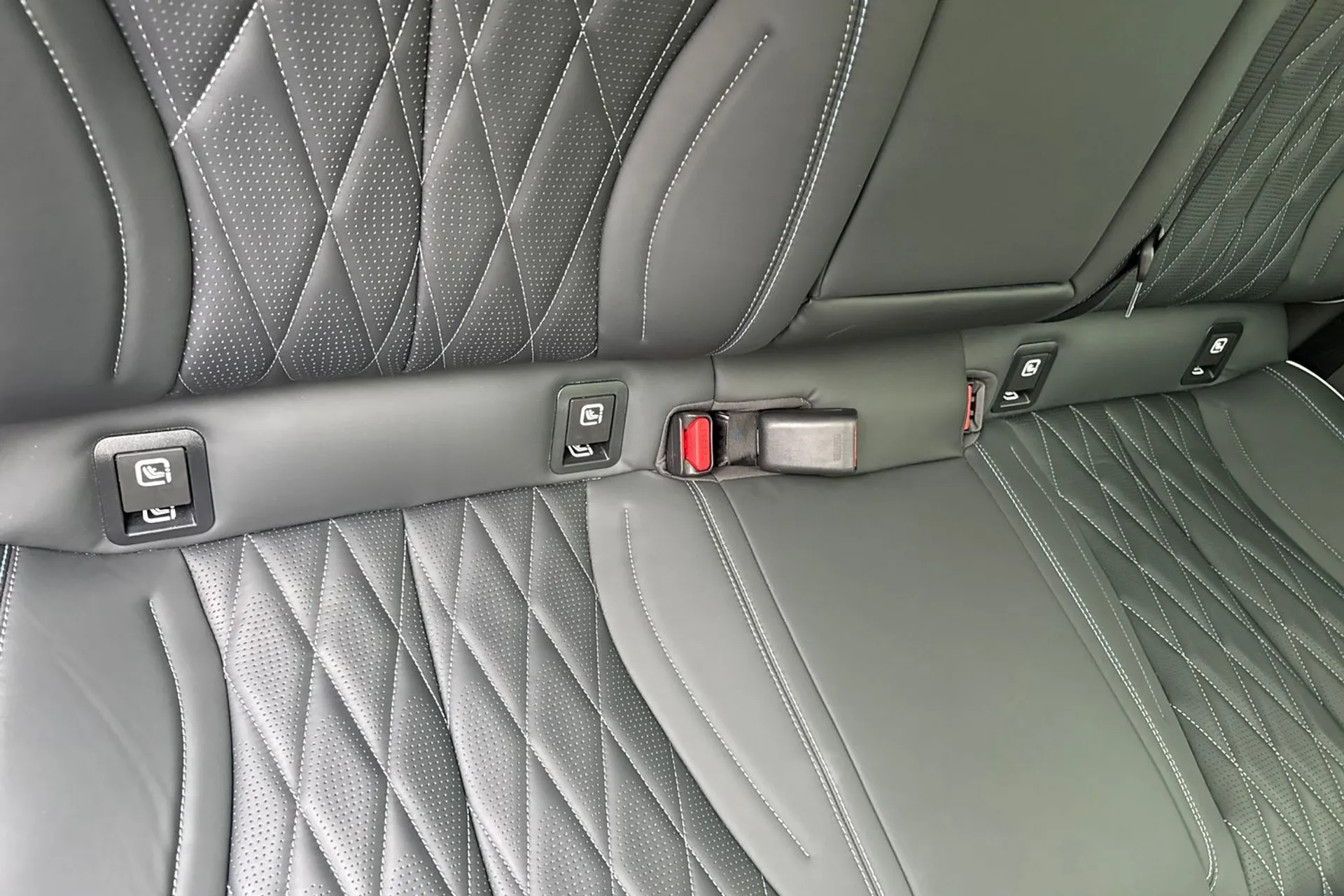 BYD SEAL thumbnail image number 25