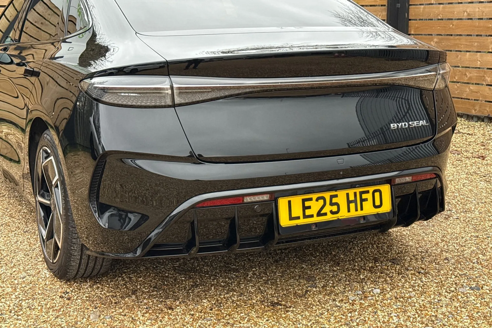 BYD SEAL thumbnail image number 18