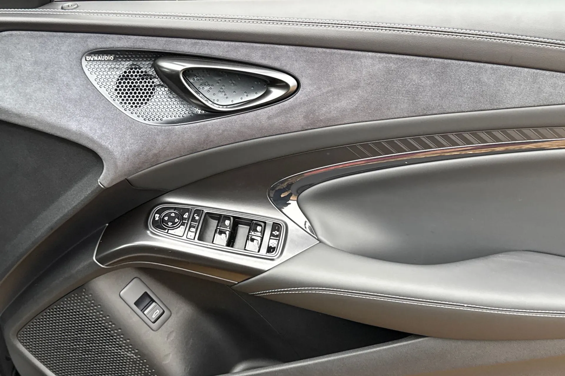 BYD SEAL thumbnail image number 40