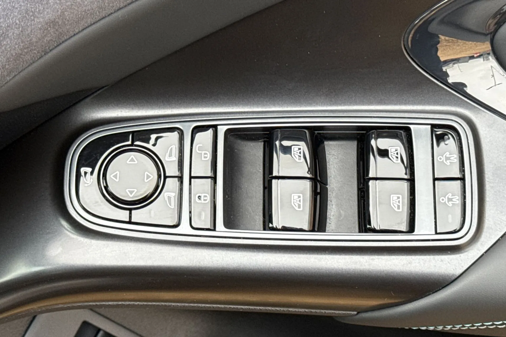 BYD SEAL thumbnail image number 45