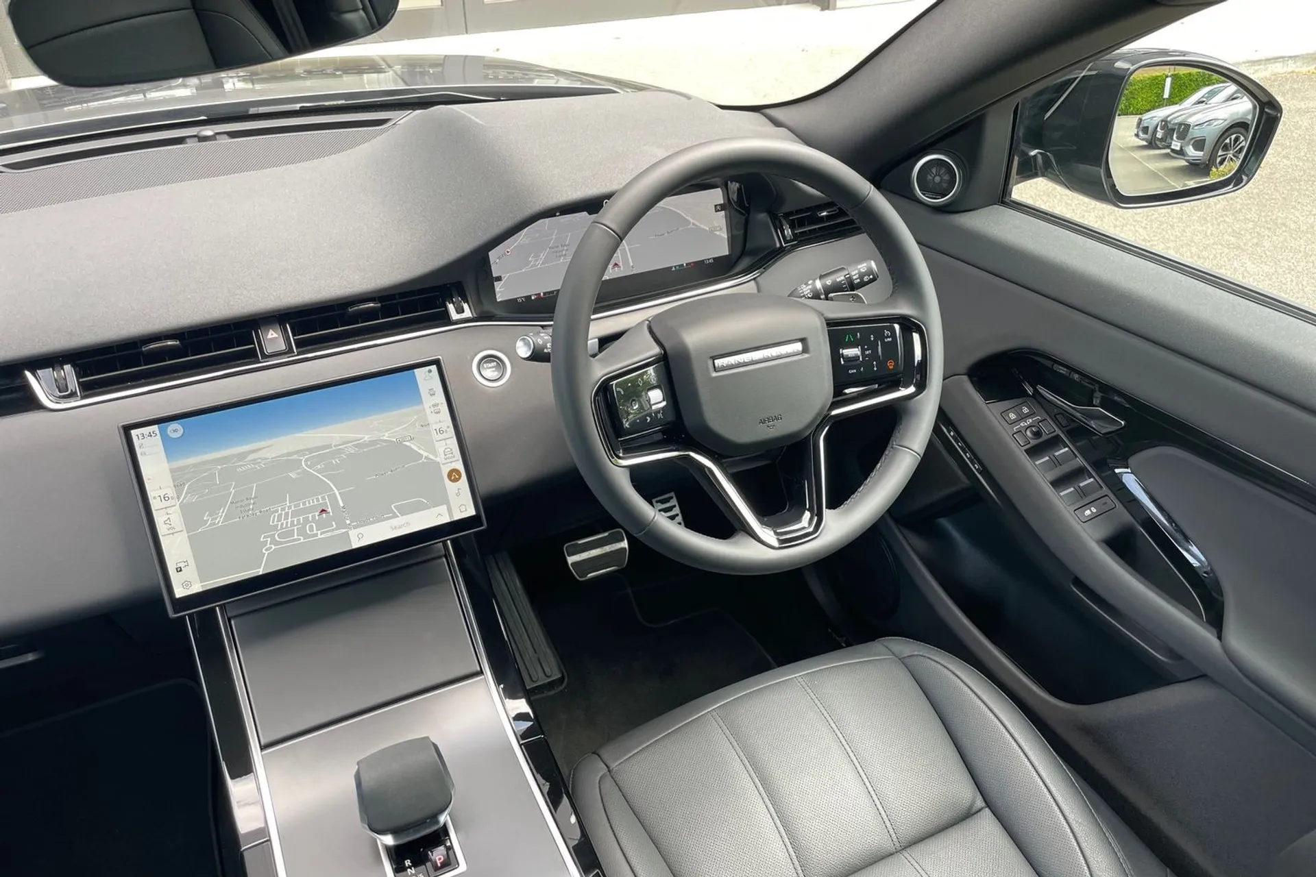 LAND ROVER RANGE ROVER EVOQUE thumbnail image number 25