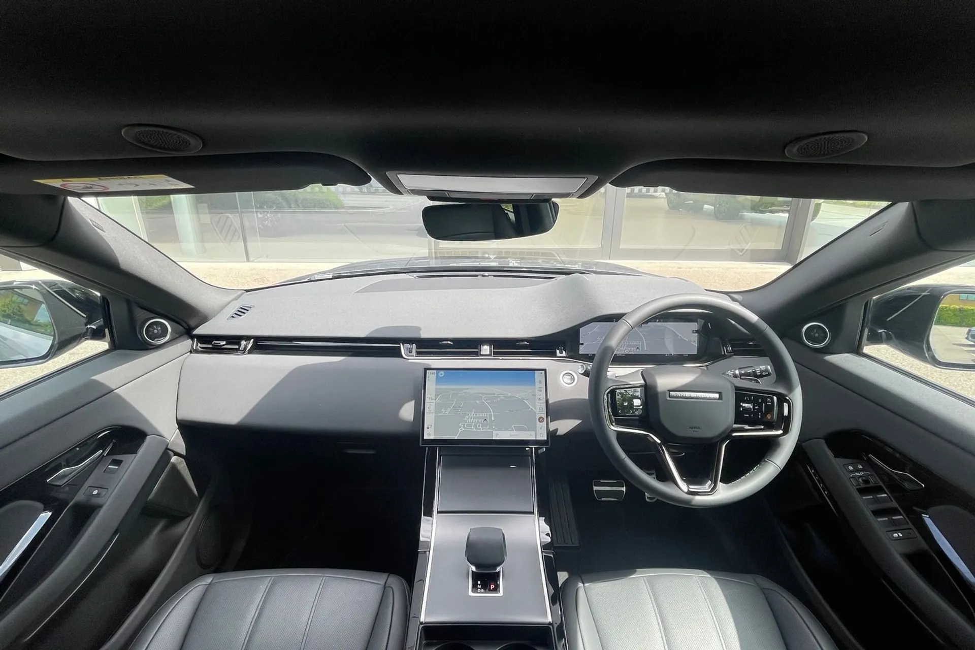 LAND ROVER RANGE ROVER EVOQUE thumbnail image number 3