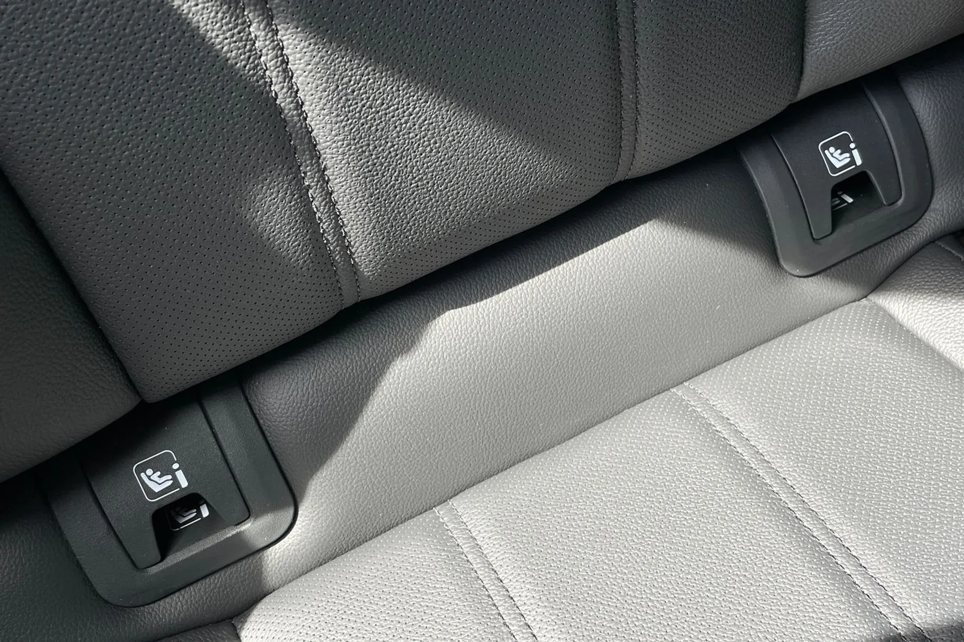 LAND ROVER RANGE ROVER EVOQUE thumbnail image number 38