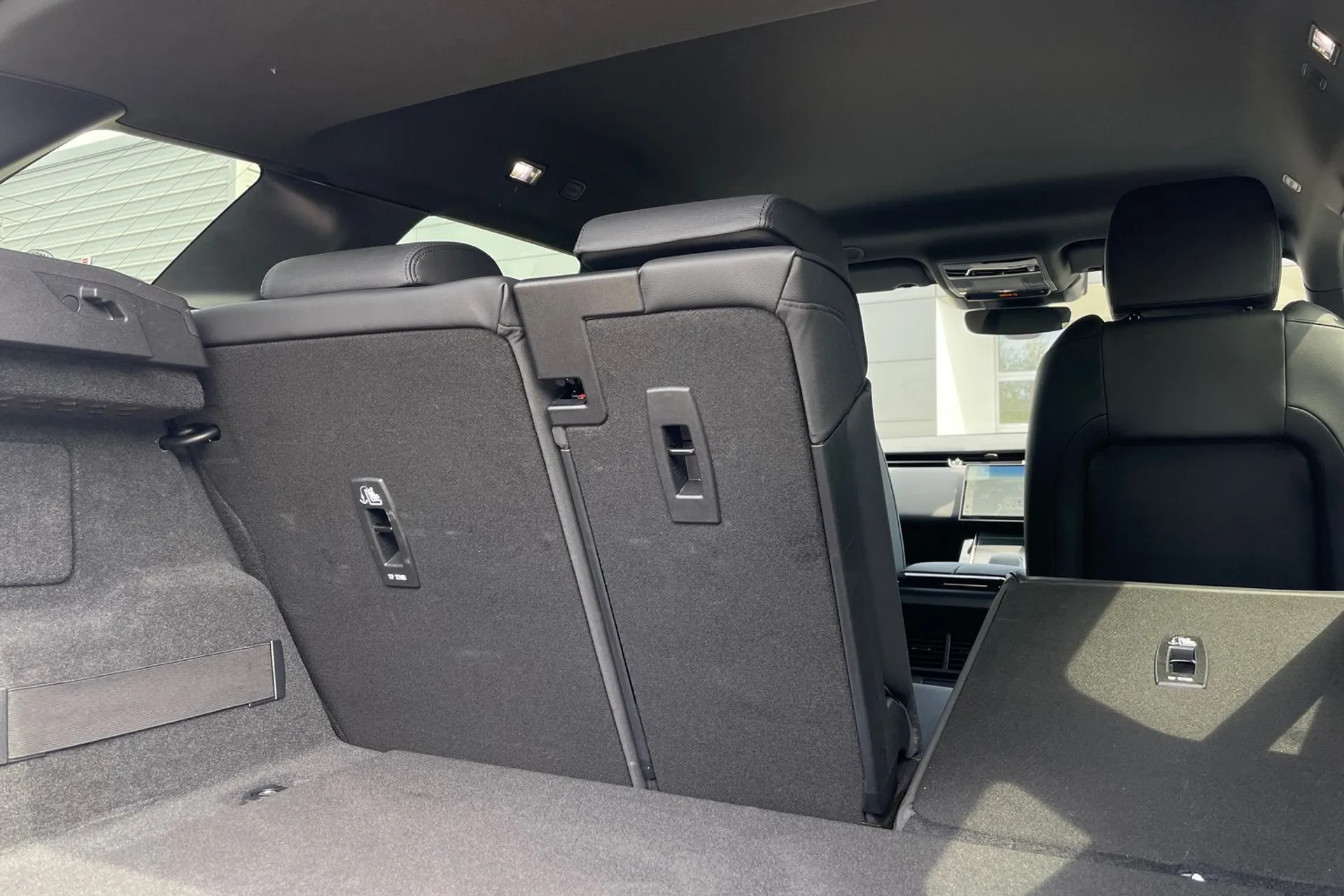 LAND ROVER RANGE ROVER EVOQUE thumbnail image number 35