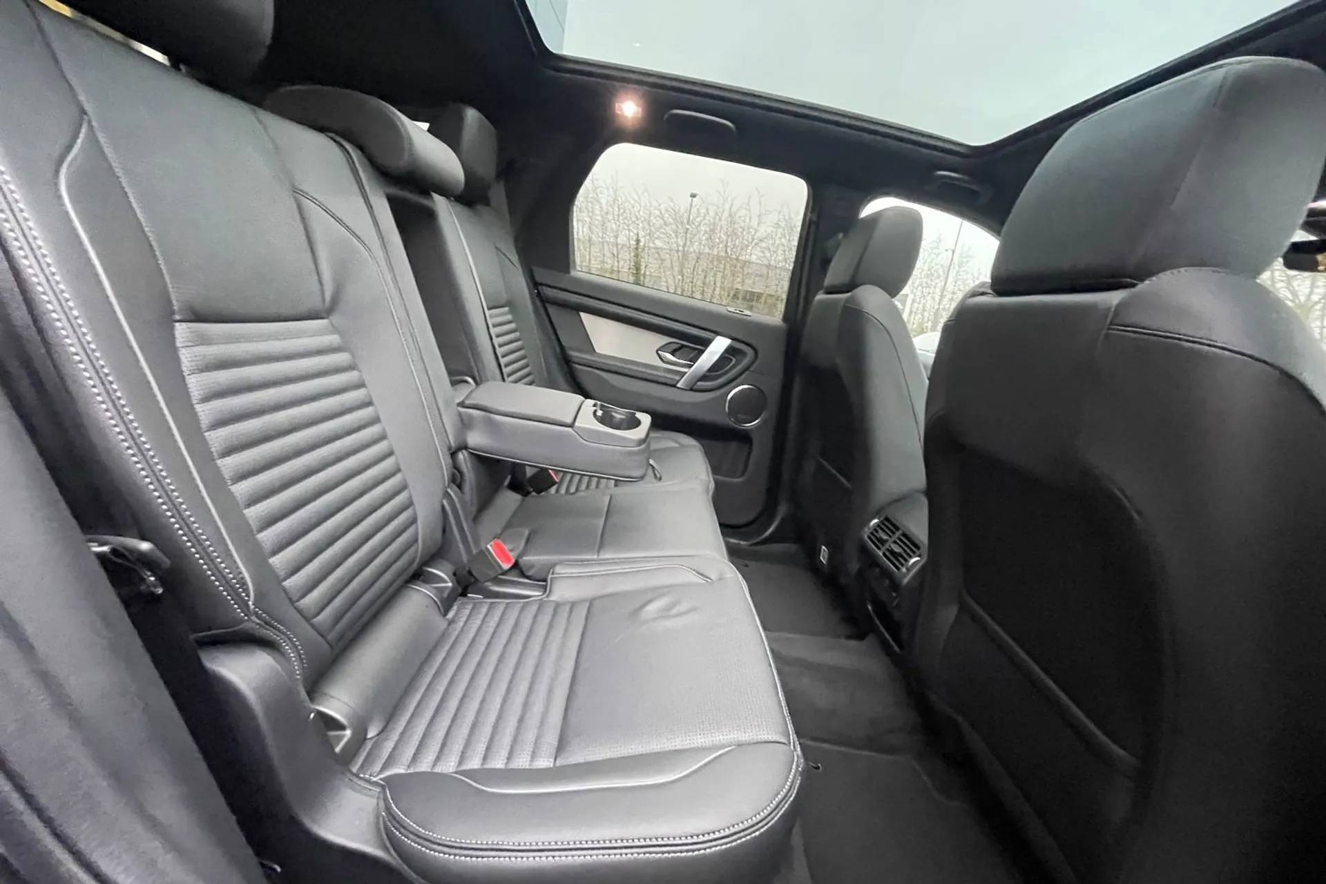 LAND ROVER DISCOVERY SPORT thumbnail image number 42