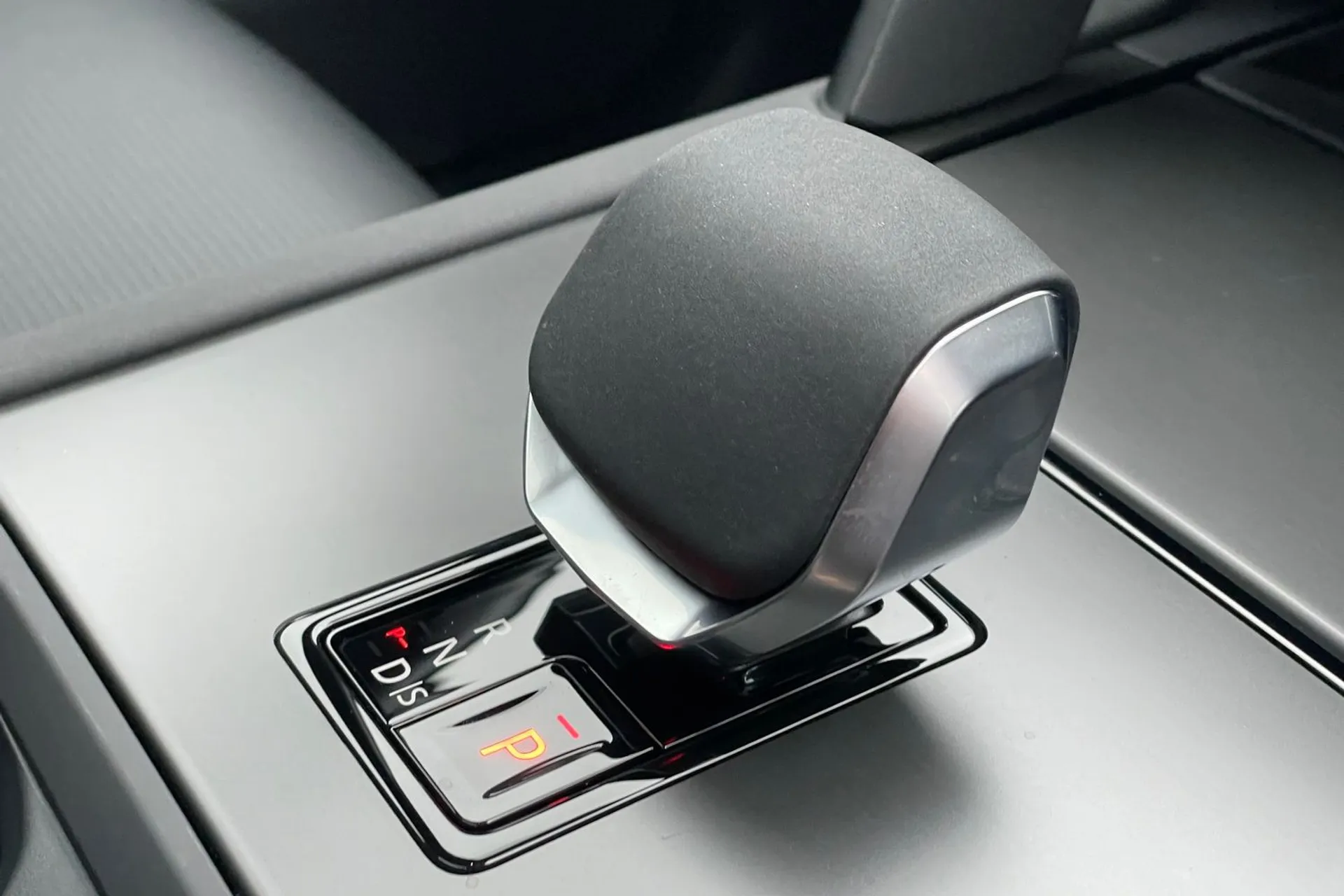 LAND ROVER DISCOVERY SPORT thumbnail image number 20